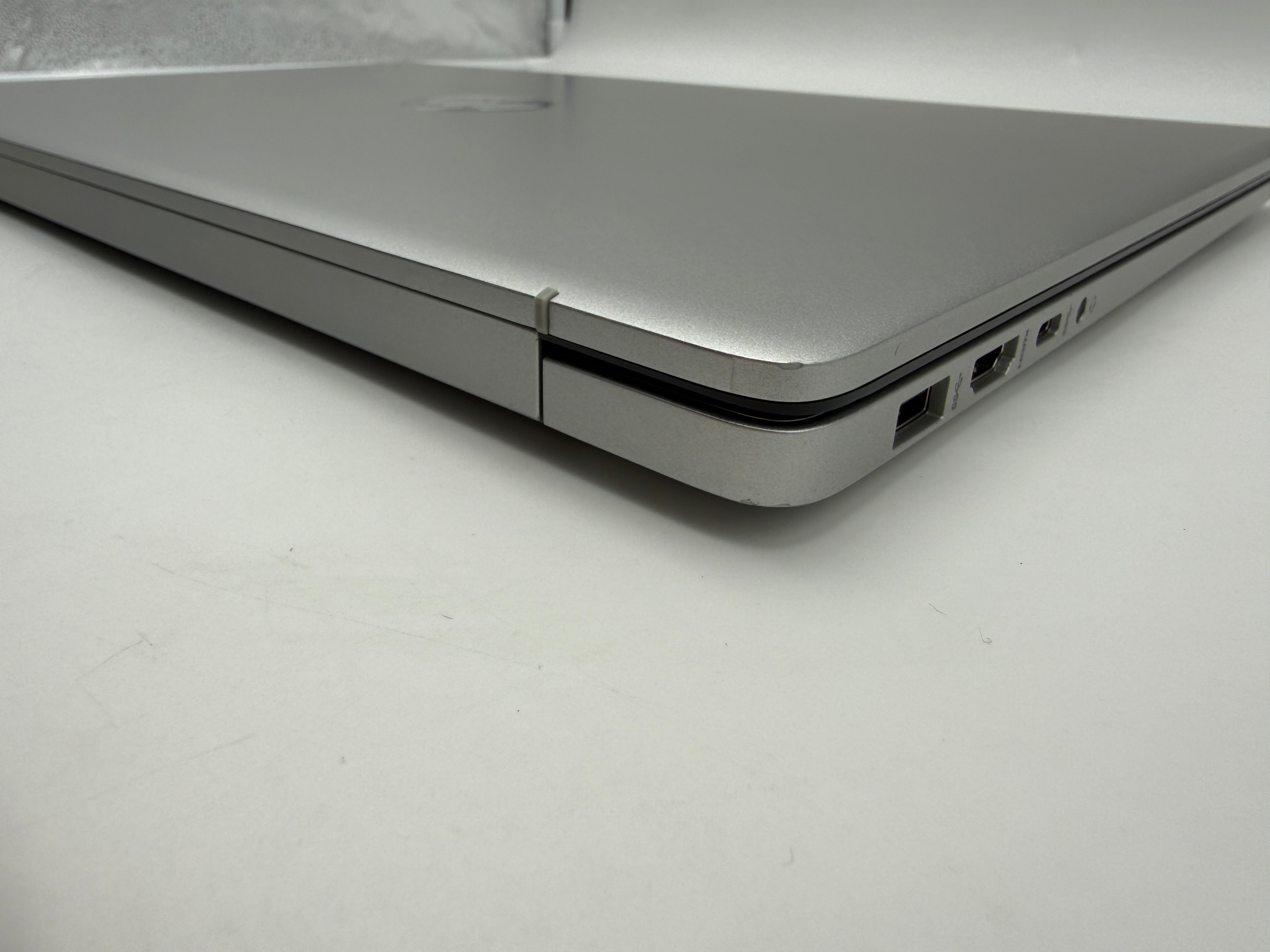 HP 17-cn3056ng Laptop i5-1335U 1,3GHz 16GB 512GB SSD 100% Akku MwSt. #PSW142