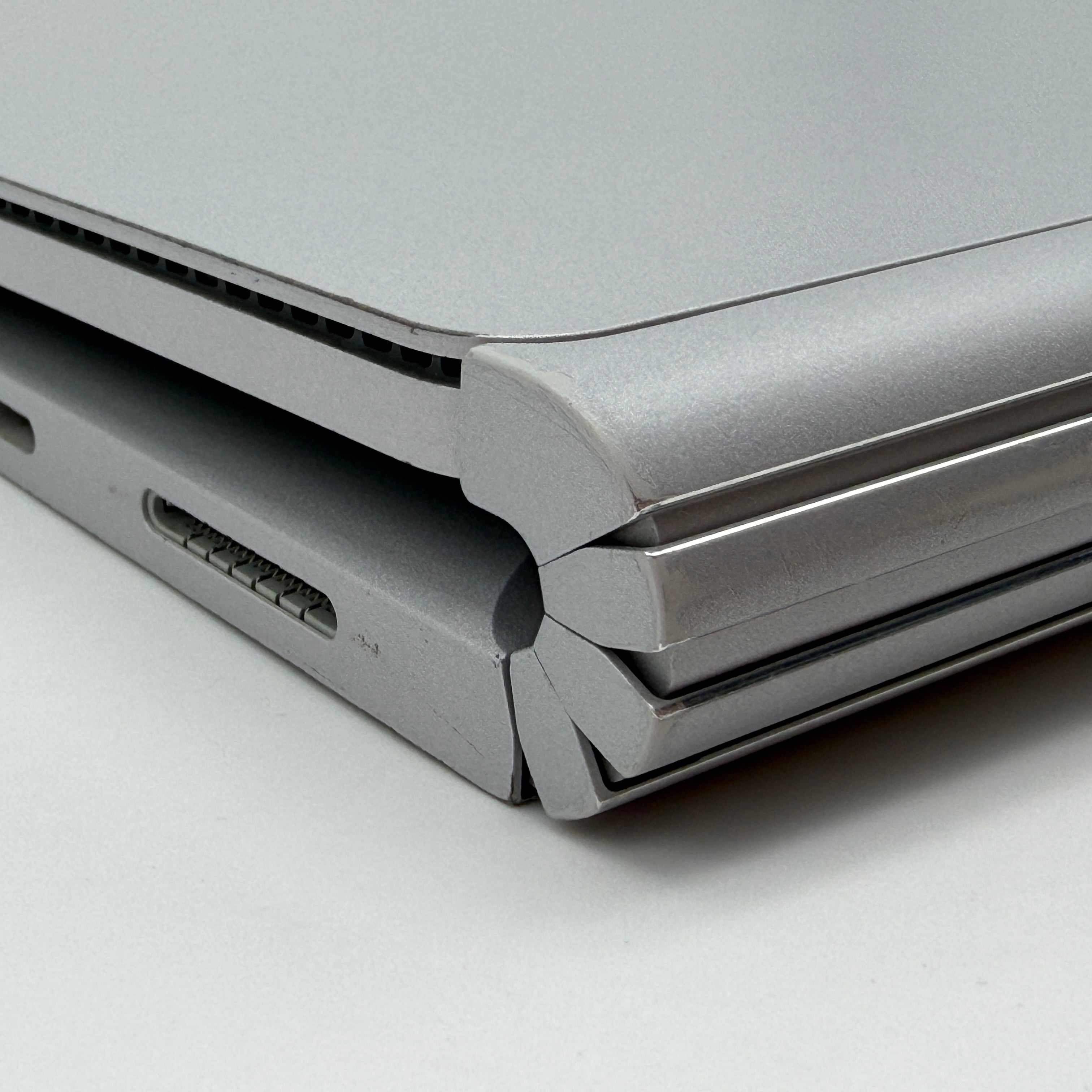 Microsoft Surface Book 2 13.5" i7-86500 8GB 256GB SSD GTX 1050 #PSW149