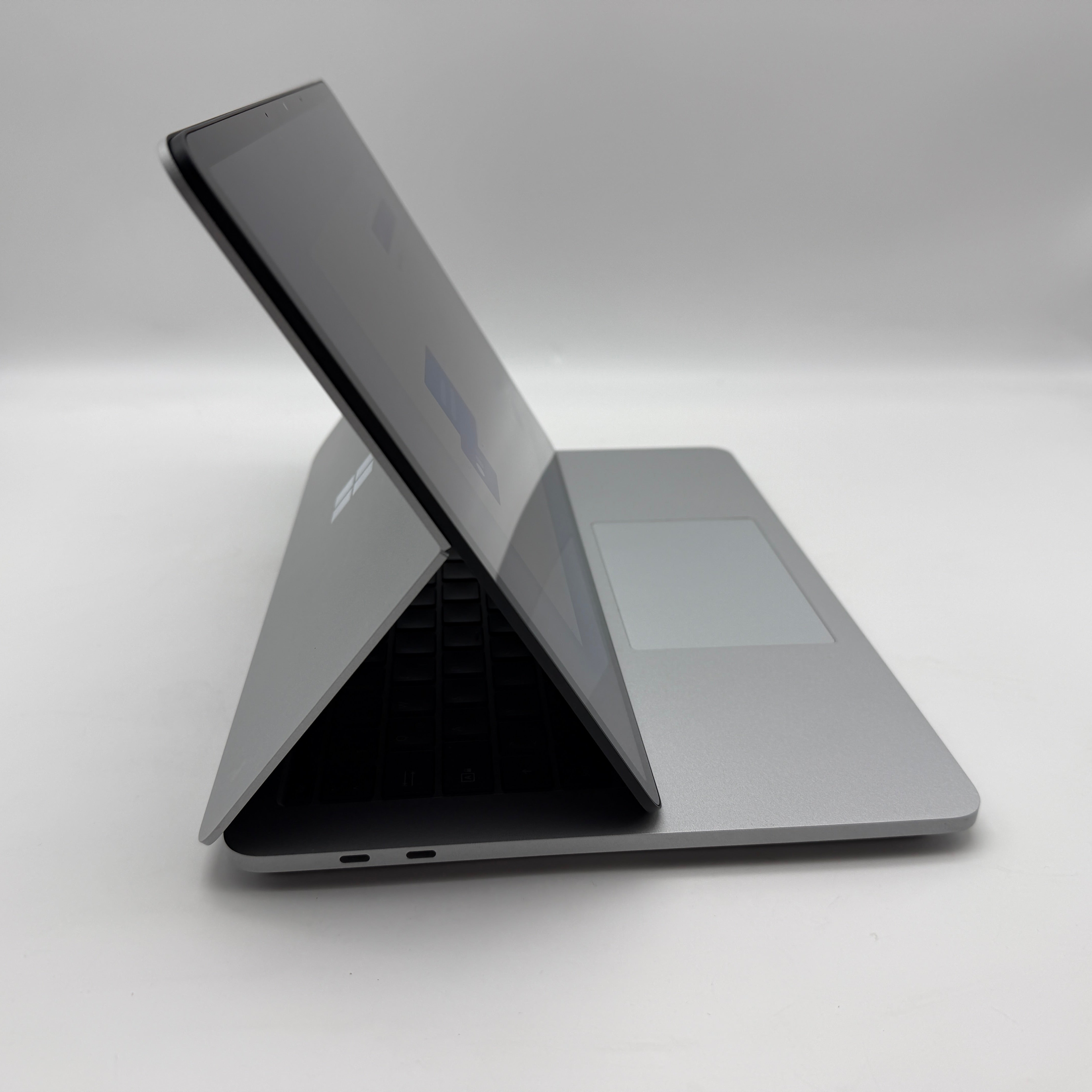 Microsoft Surface Laptop Studio i5 11300H 3,1GHz 16GB 512GB Platinum MwSt. #PSW150