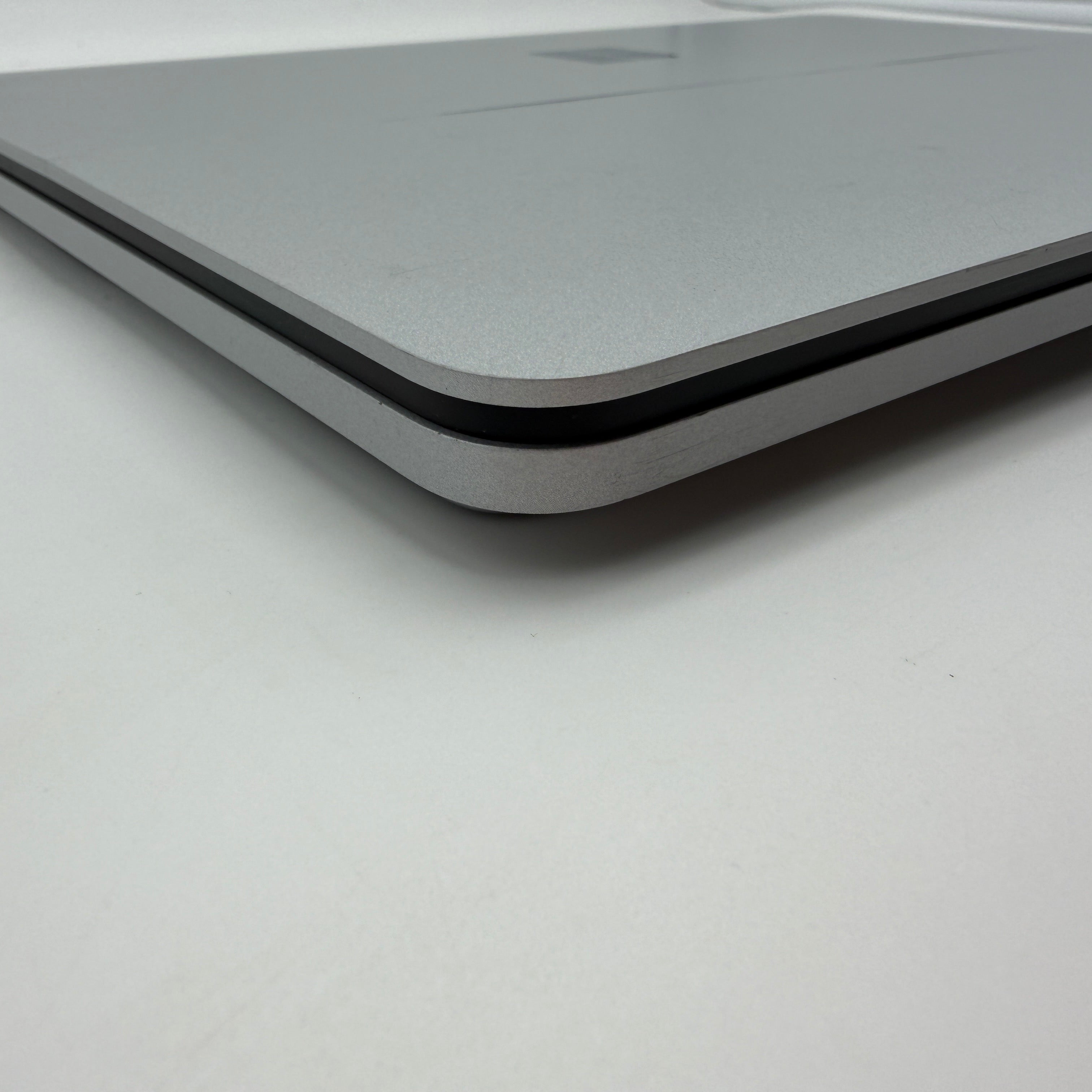 Microsoft Surface Laptop Studio i7 11370H 3,3GHz 32GB 1TB RTX 3050 Ti MwSt. #PSW161