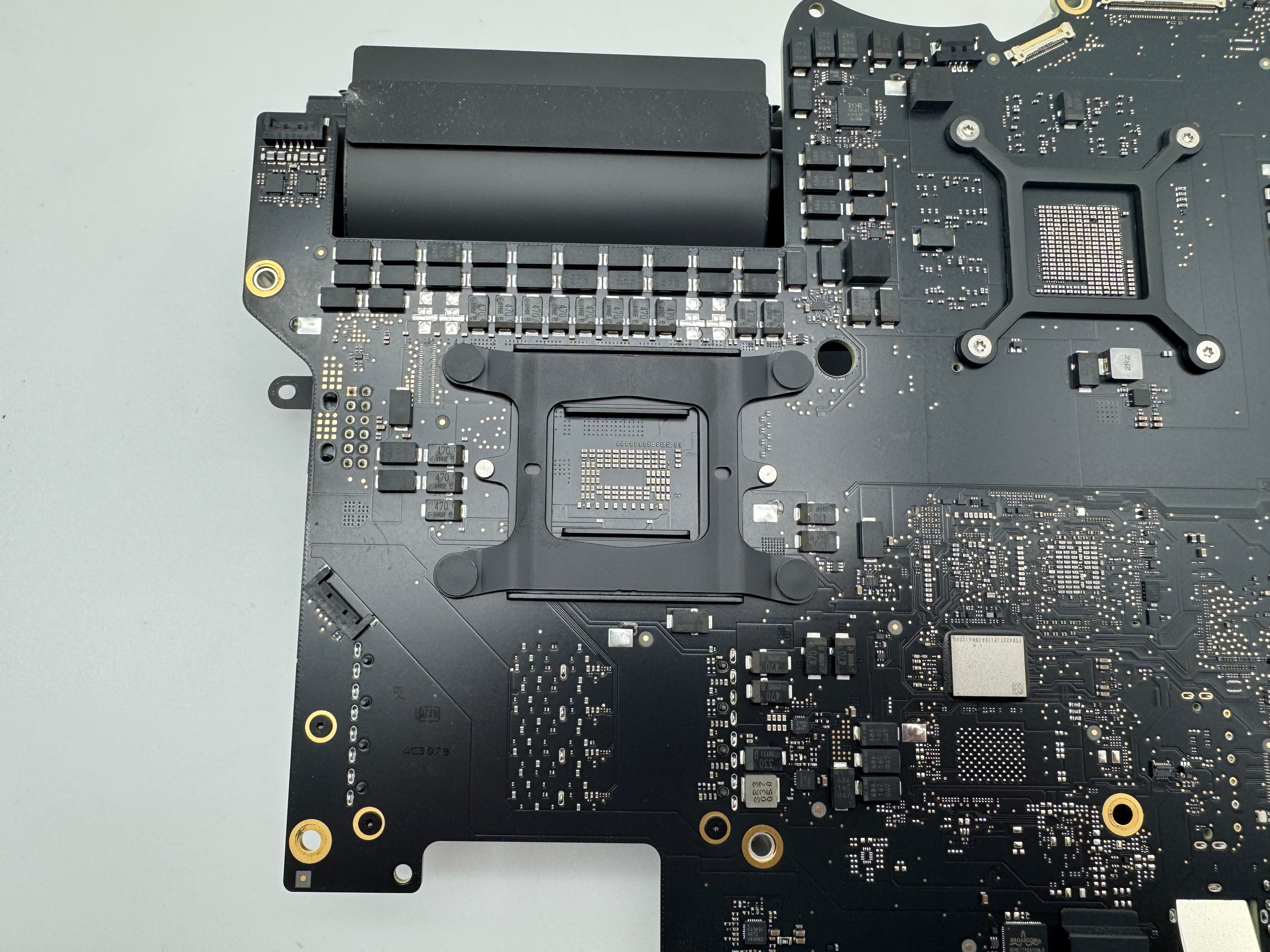 iMac A2115 5K 2020 27“ i5 3,1 GHz Mainboard Logicboard 820-01779-A #M154