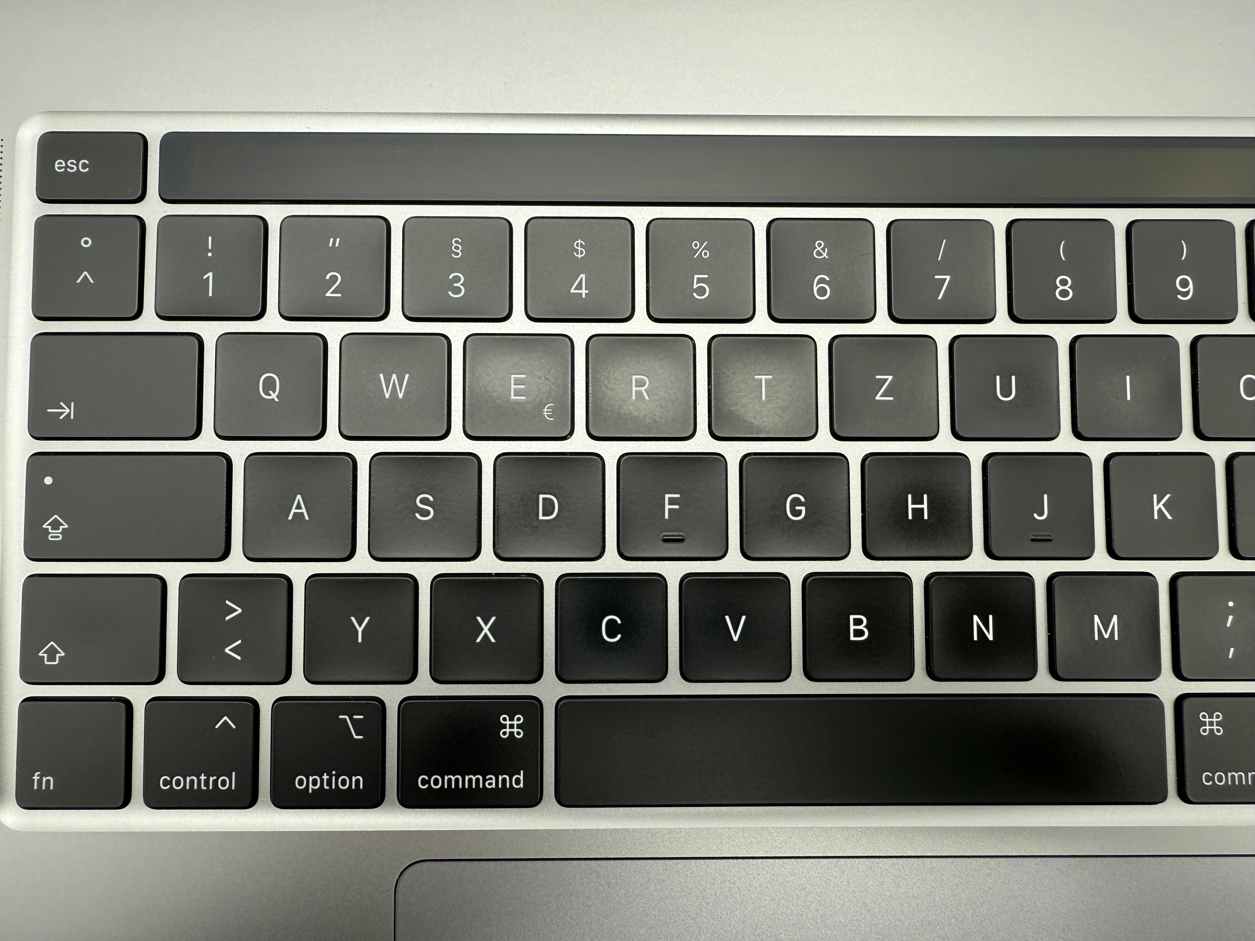 MacBook Pro 16" 2019 A2141 Grau Topcase Tastatur Trackpad Akku #T713