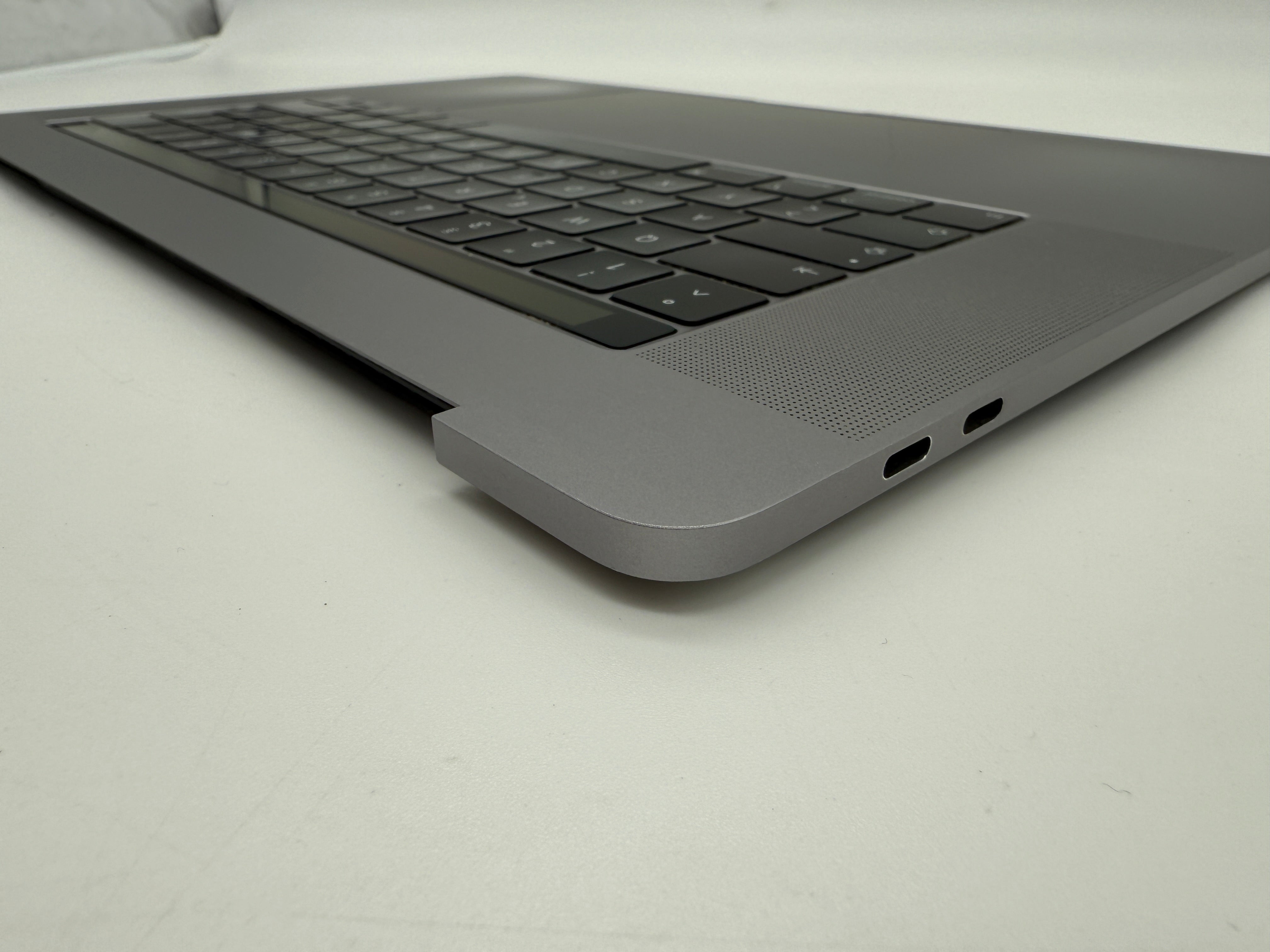 Macbook Pro 15" 2018 2019 A1990 QWERTZ Topcase Trackpad Tastatur Grau #T717