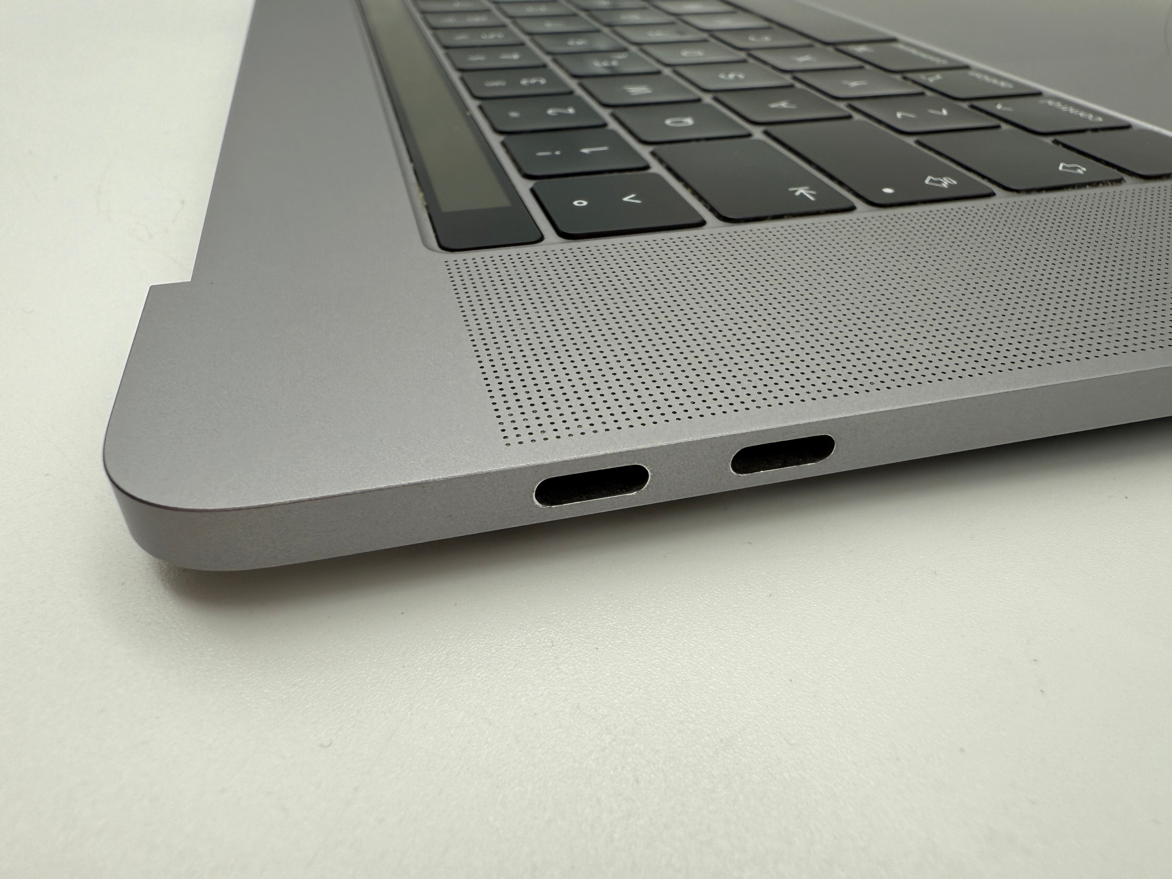 Macbook Pro 15" 2018 2019 A1990 QWERTZ Topcase Trackpad Tastatur Grau #T717