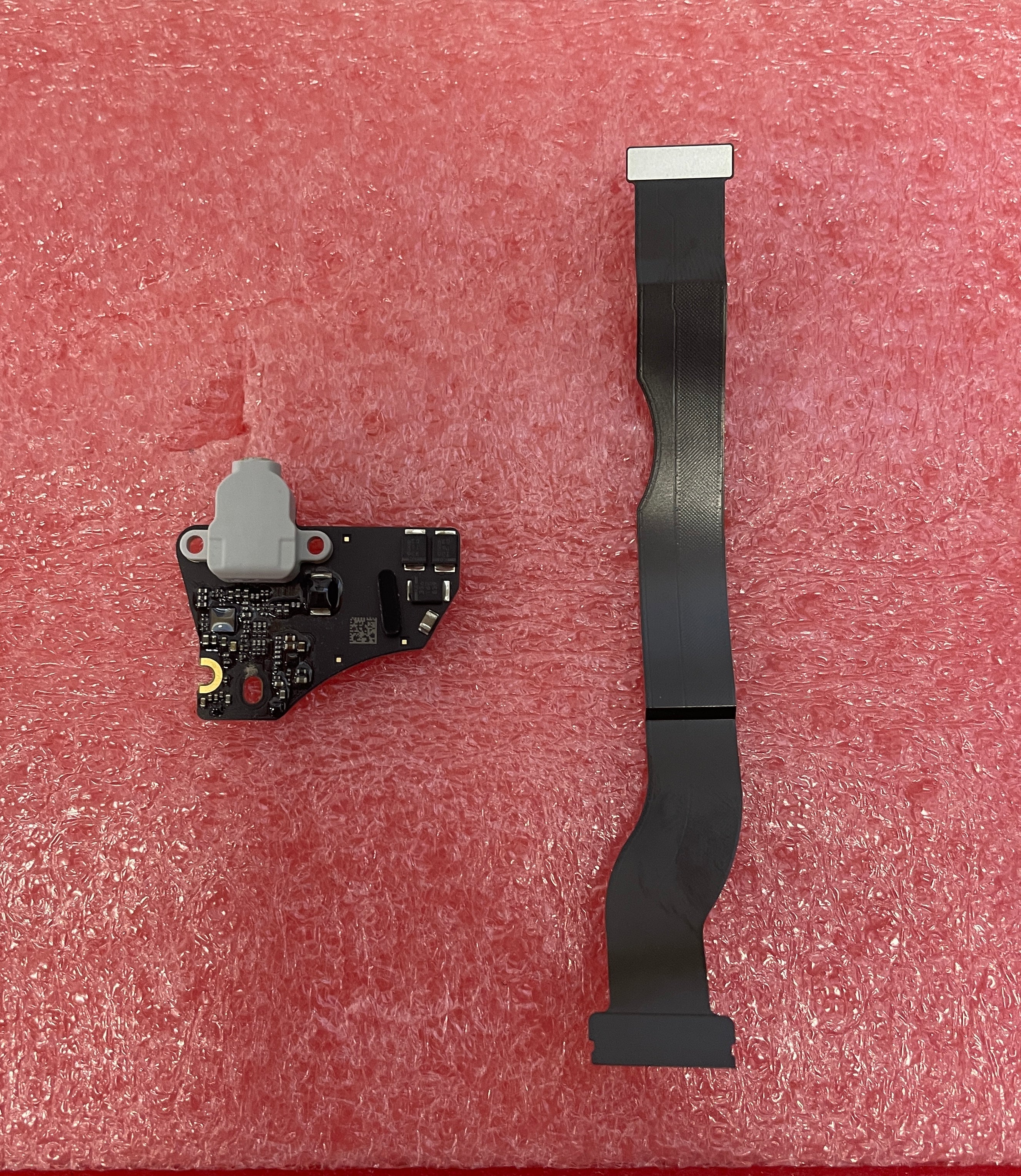 Audioboard Buchse für Apple MacBook Air 13 A1932 2018 2019 820-01124 schwarz weiß