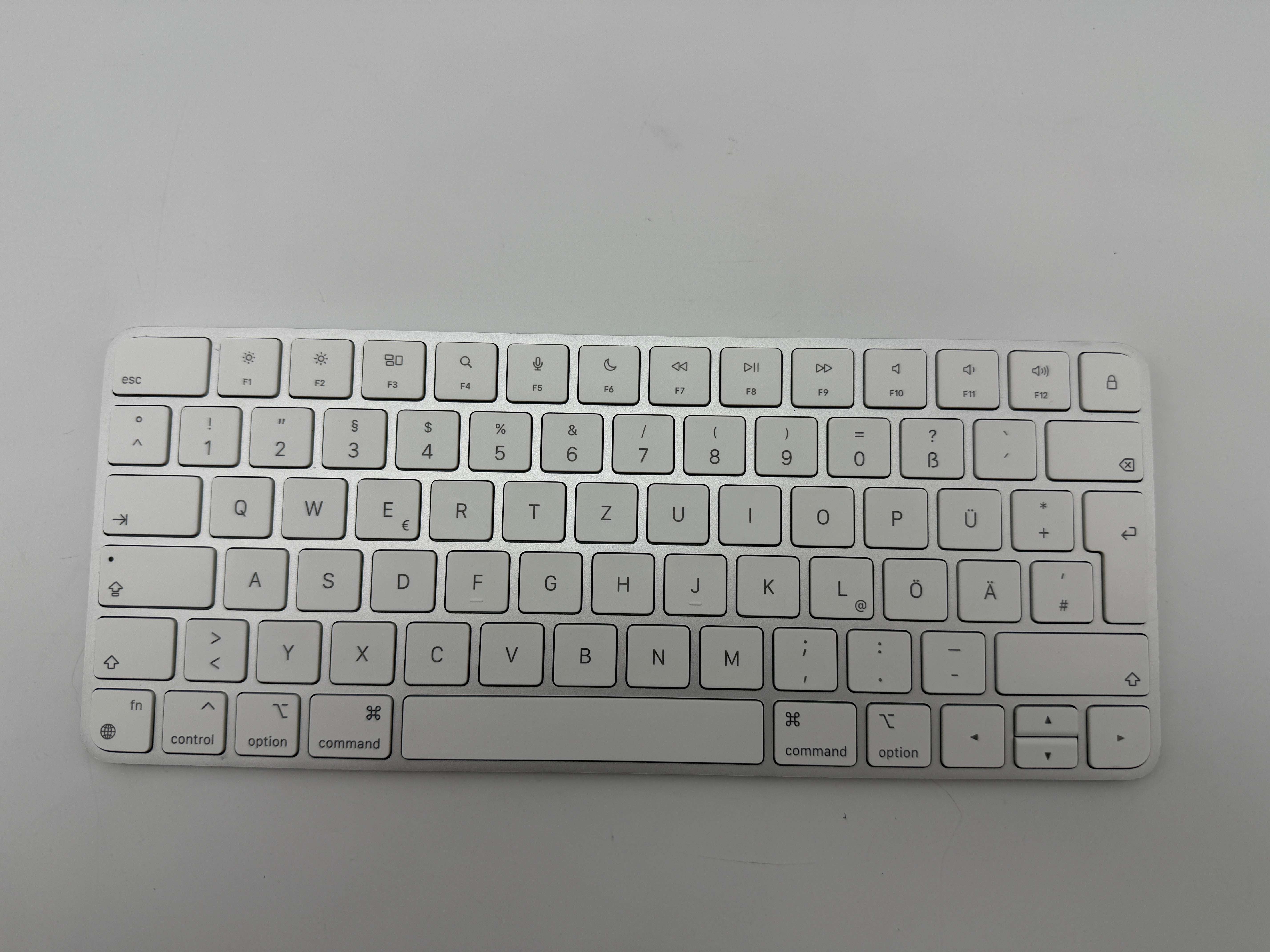 Magic Keyboard (2021) - QWERTZ - Deutsch - Lightning - A2450