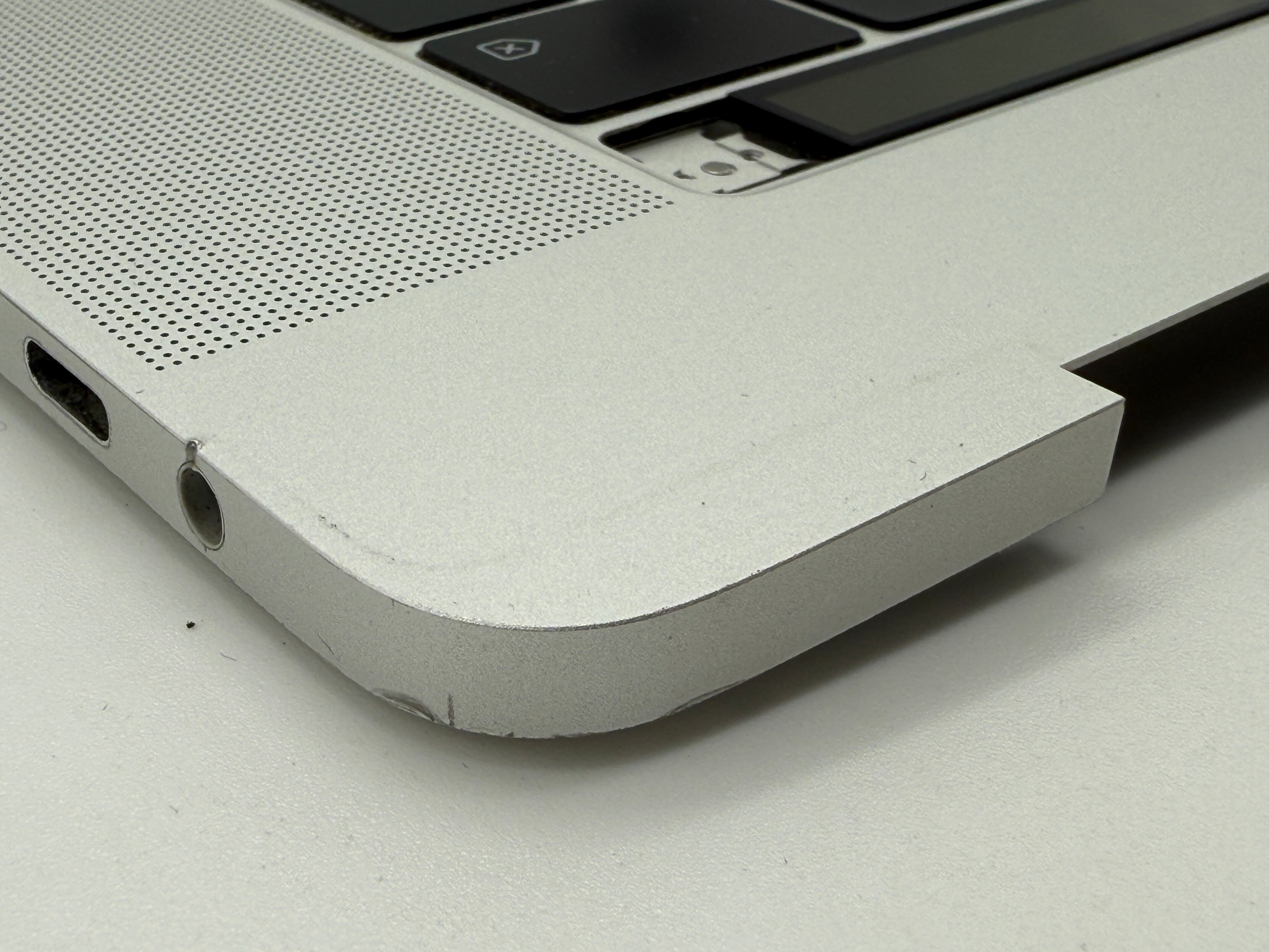 Macbook Pro 15" 2018 2019 A1990 Topcase Trackpad Tastatur Silber #T741