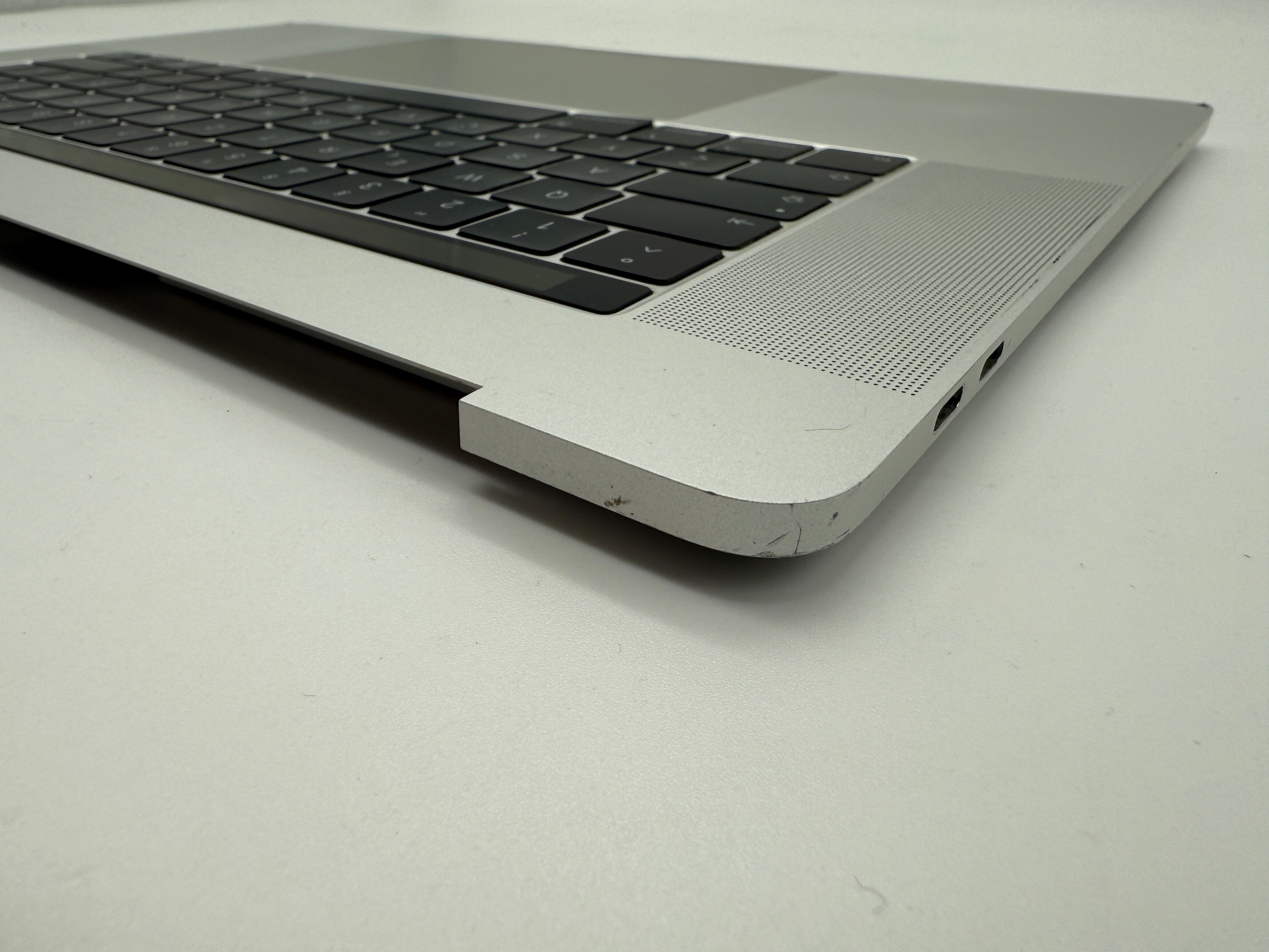 Macbook Pro 15" 2018 2019 A1990 Topcase Trackpad Tastatur Silber #T741