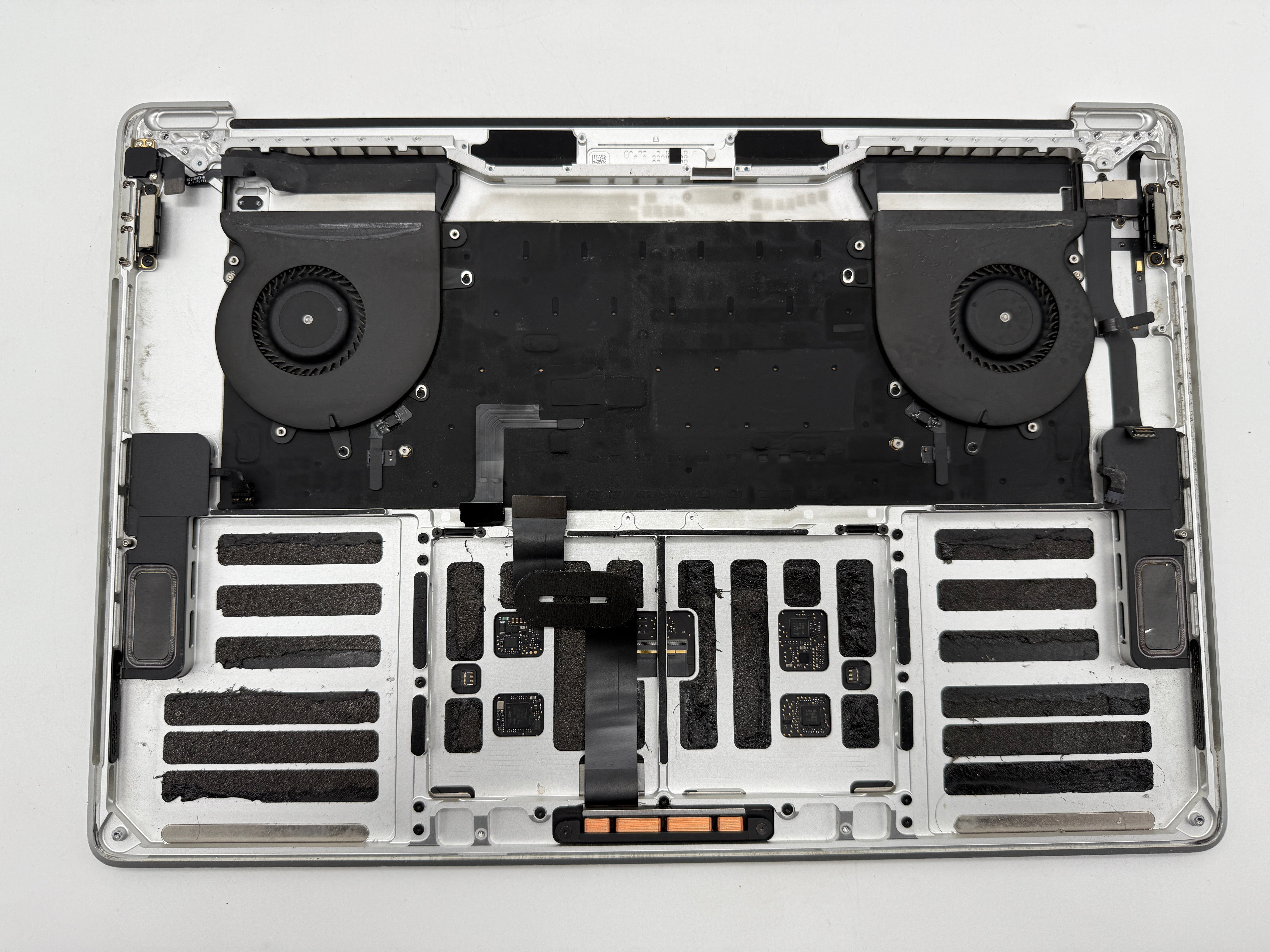 Macbook Pro 15" 2018 2019 A1990 Topcase Trackpad Tastatur Silber #T741