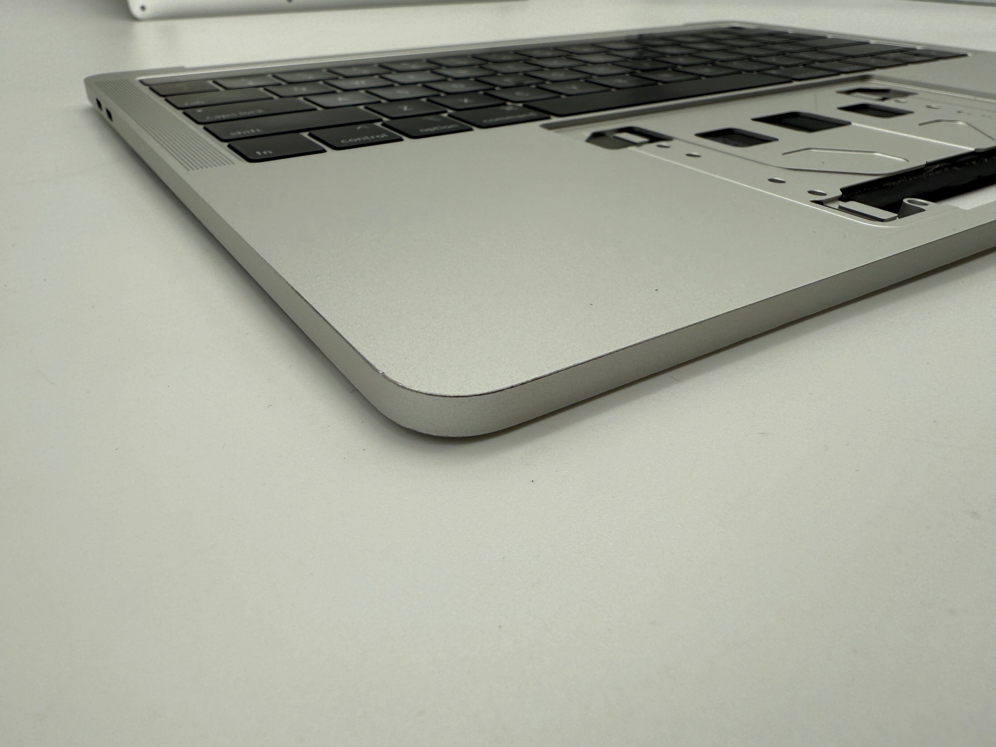 Macbook Pro 13" A1989 2018 2019 Topcase Tastatur Akku Silber #T749