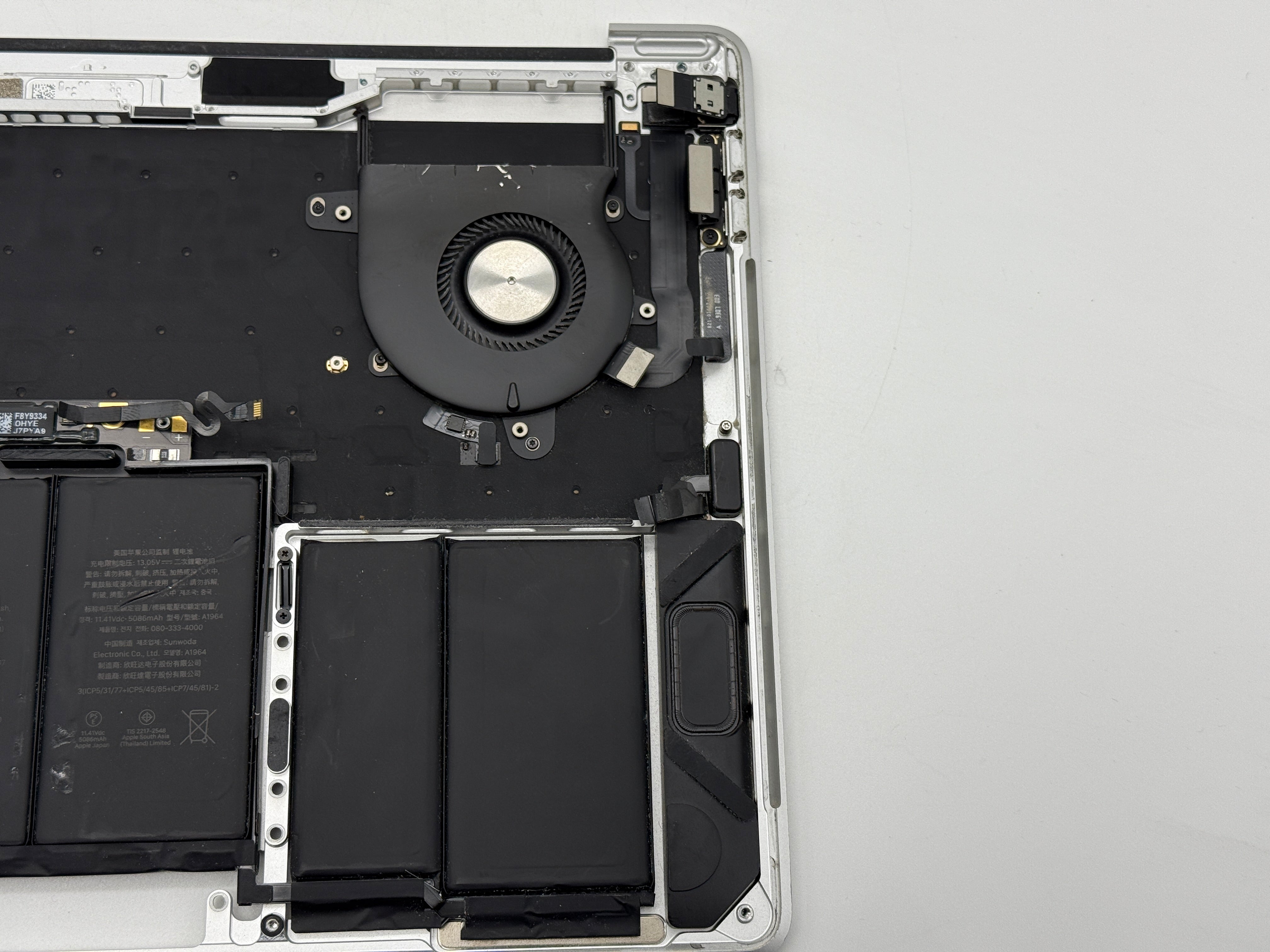 Macbook Pro 13" A1989 2018 2019 Topcase Tastatur Akku Silber #T749