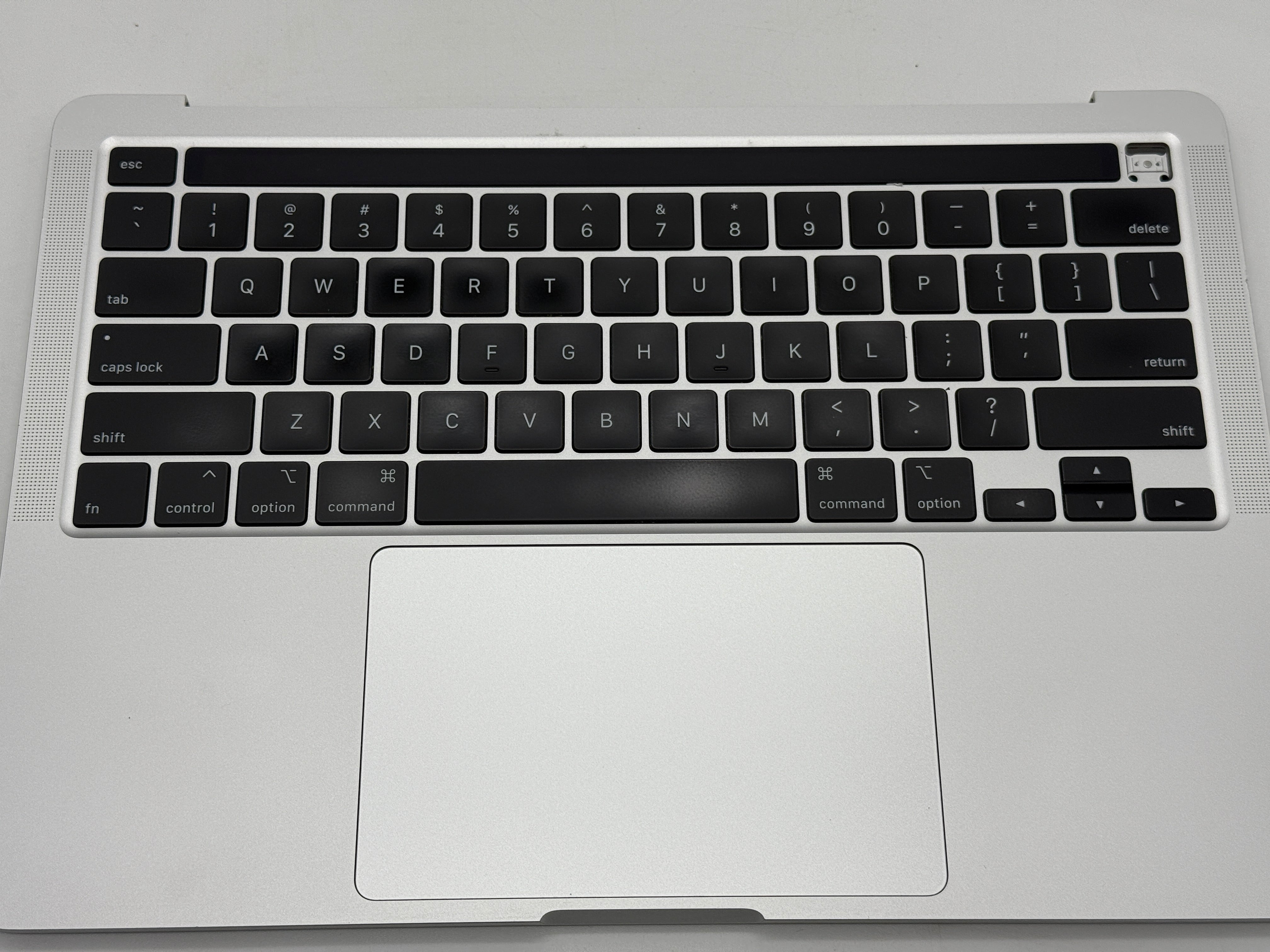 Macbook Pro 13" A2251 2020 Topcase QWERTY Akku Tastatur Silber #T755