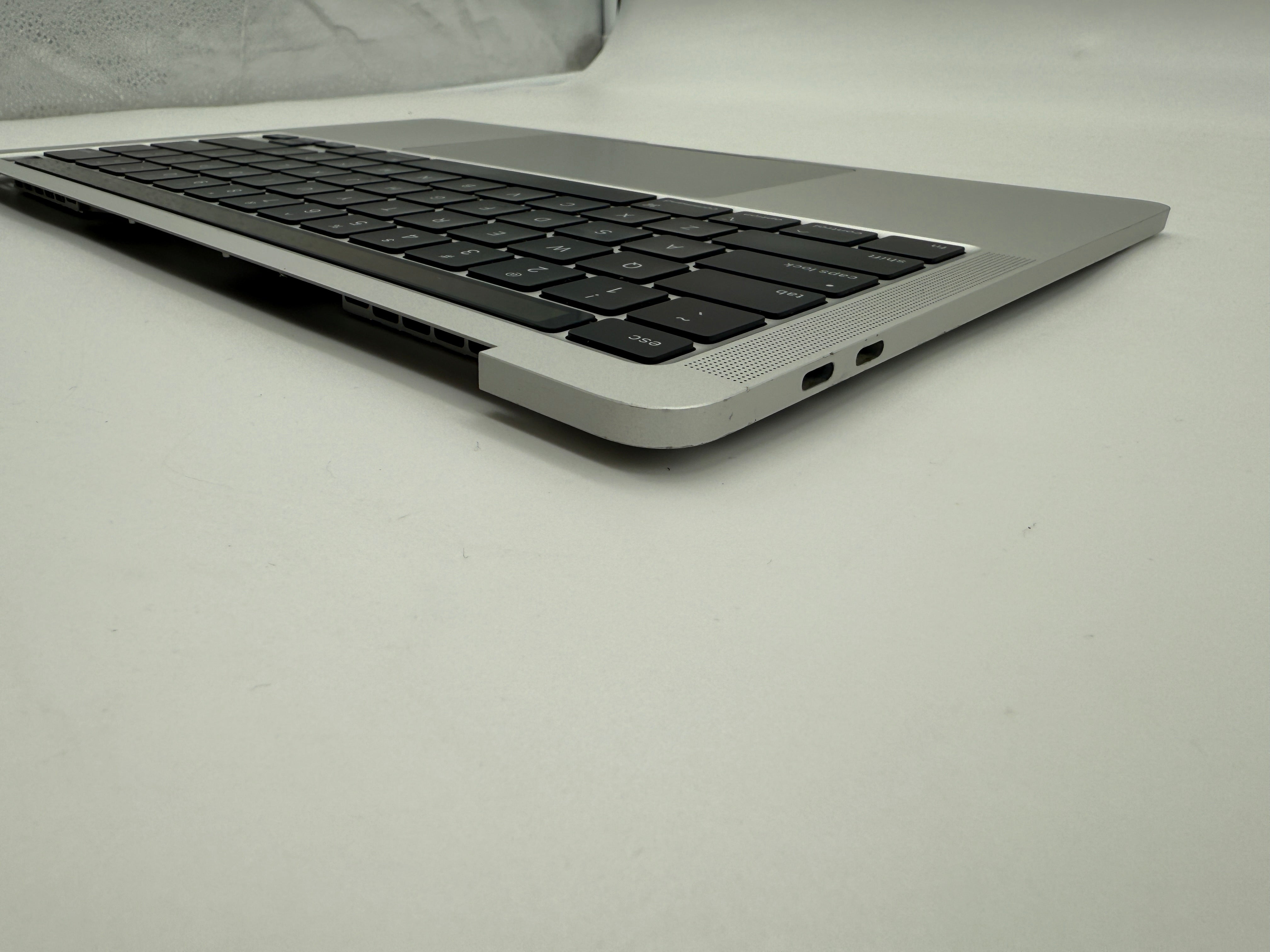 Macbook Pro 13" A2251 2020 Topcase QWERTY Akku Tastatur Silber #T755