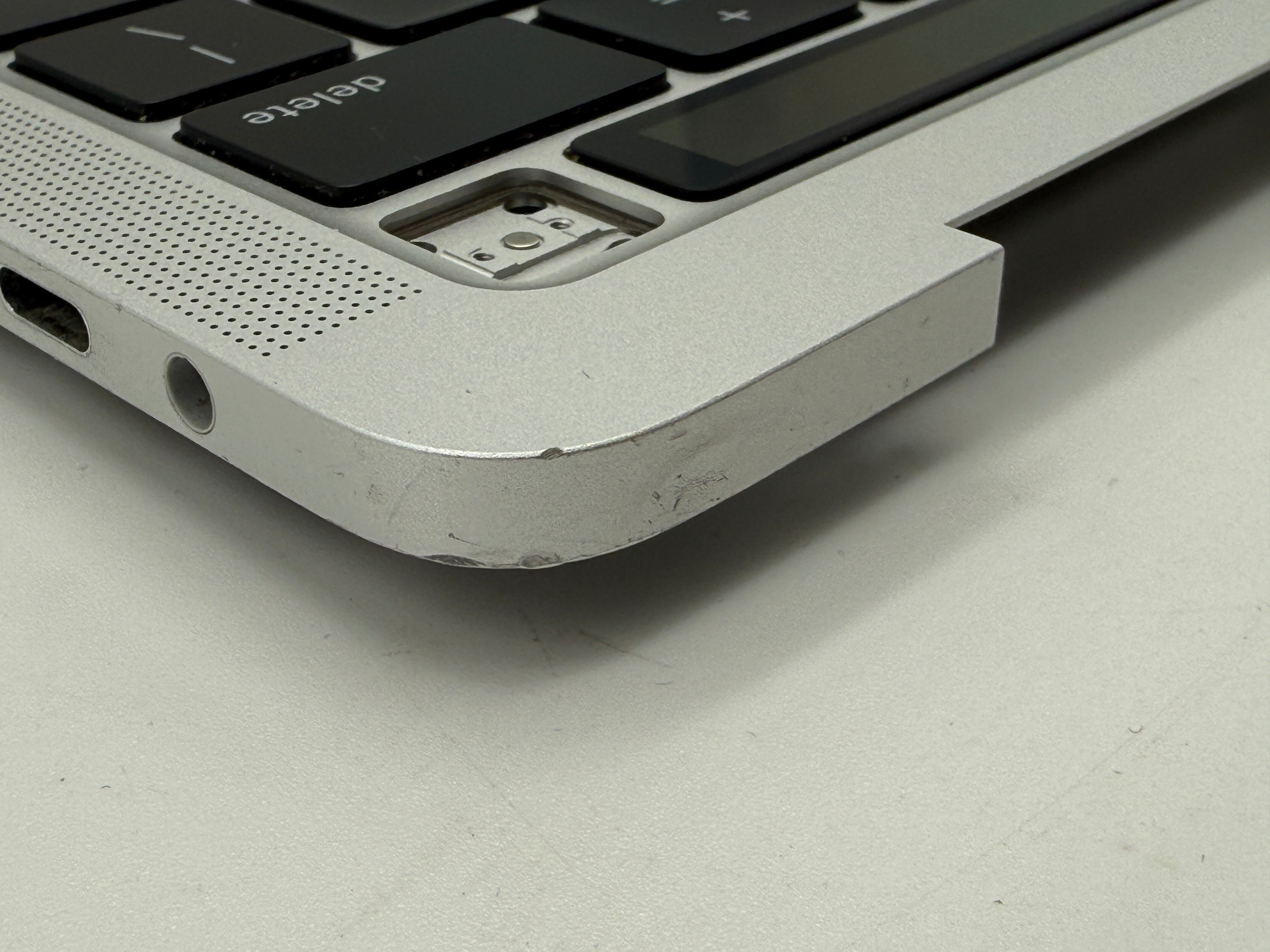 Macbook Pro 13" A2251 2020 Topcase QWERTY Akku Tastatur Silber #T757