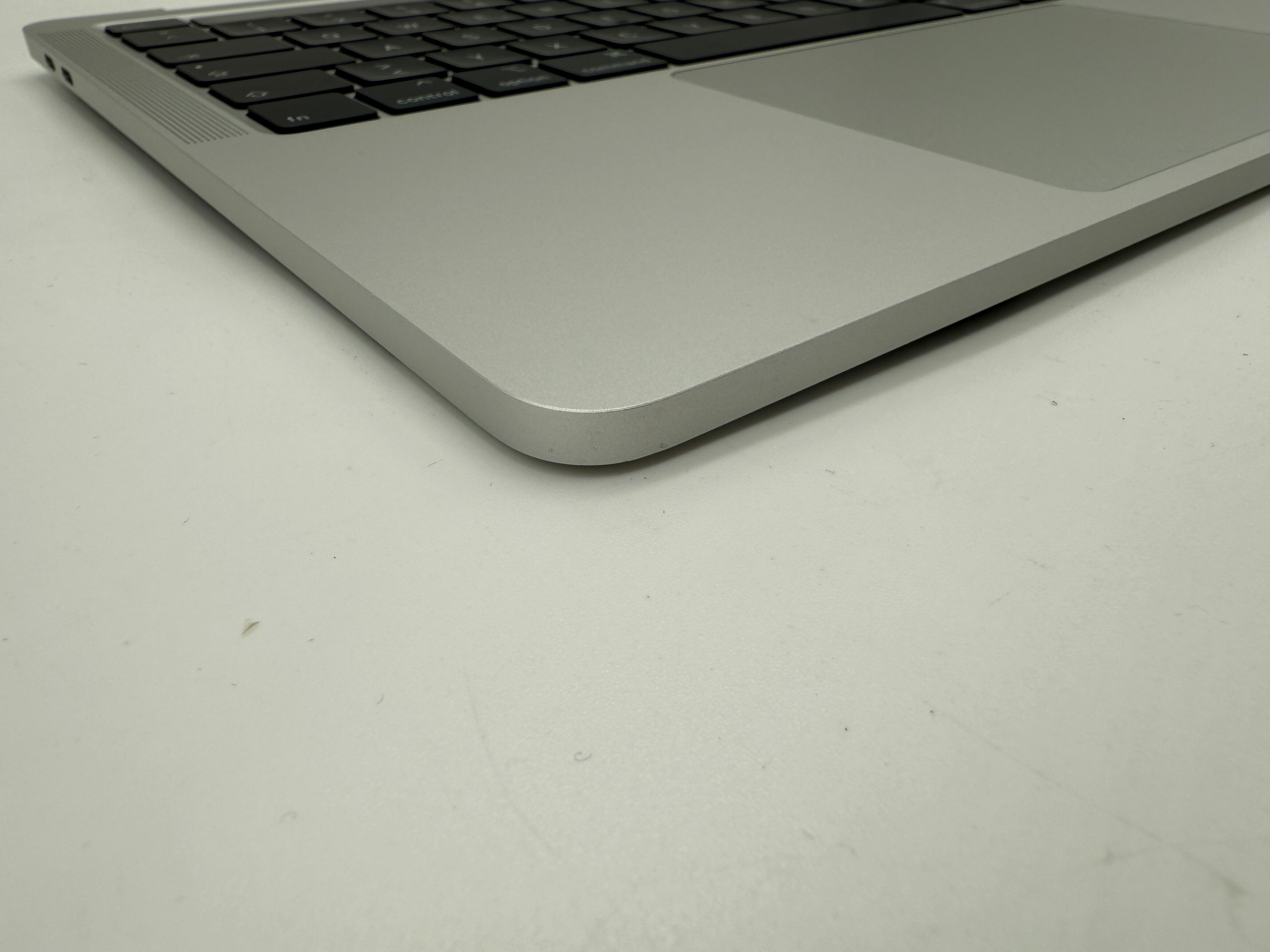 Macbook Pro 13" A2251 2020 Topcase QWERTZ Tastatur Silber #T759