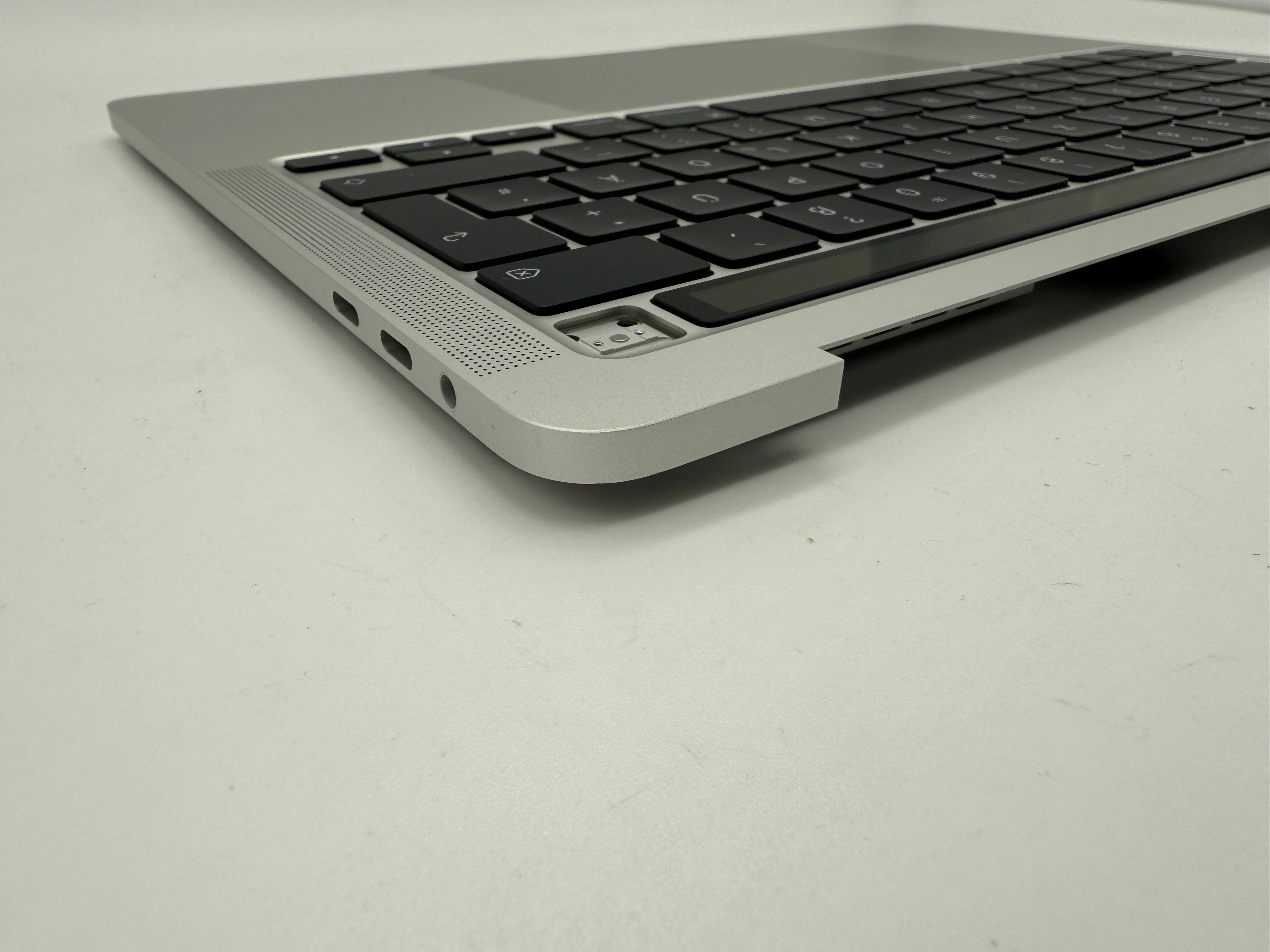 Macbook Pro 13" A2251 2020 Topcase QWERTZ Tastatur Silber #T759