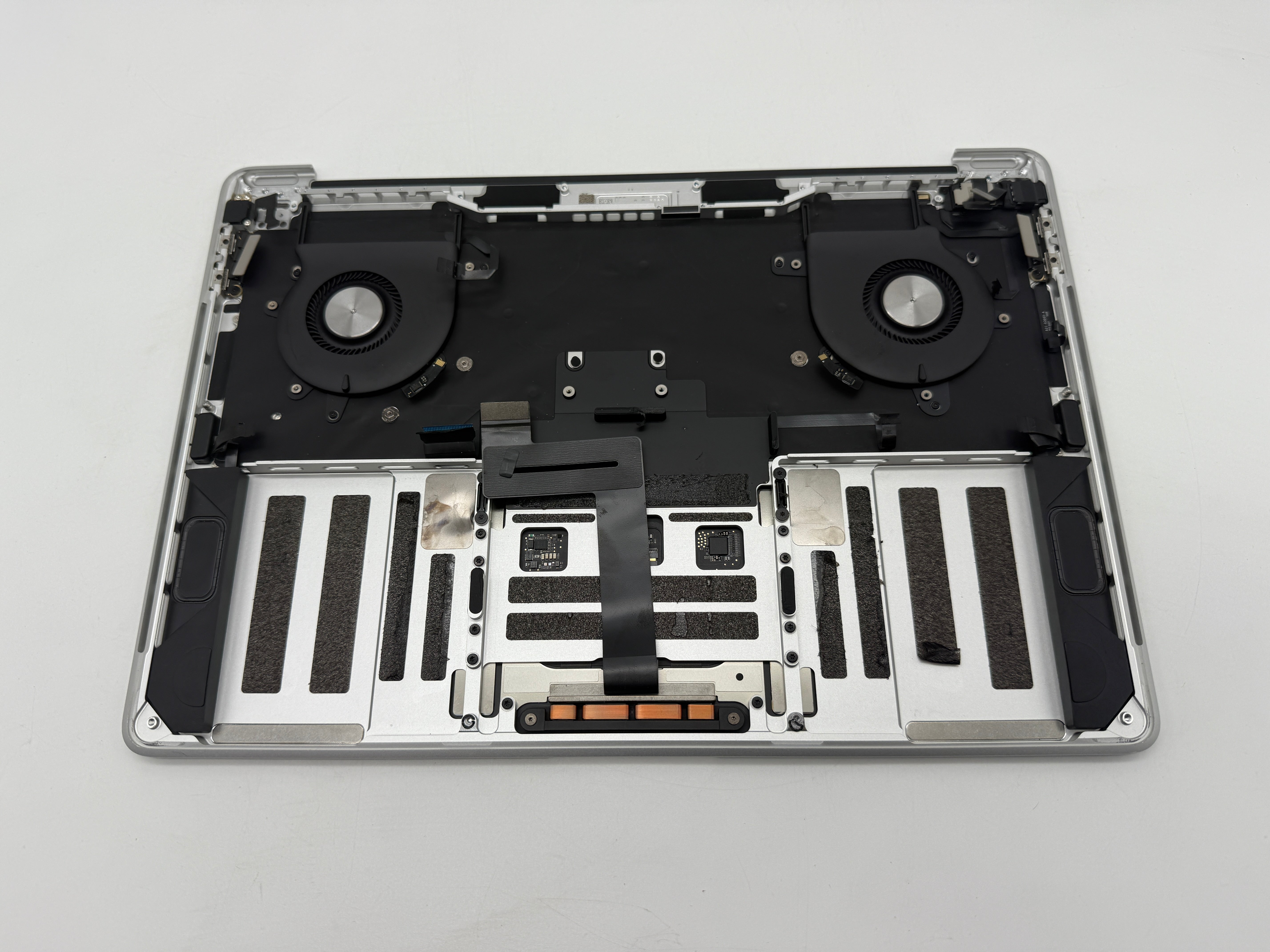 Macbook Pro 13" A2251 2020 Topcase QWERTZ Tastatur Silber #T759