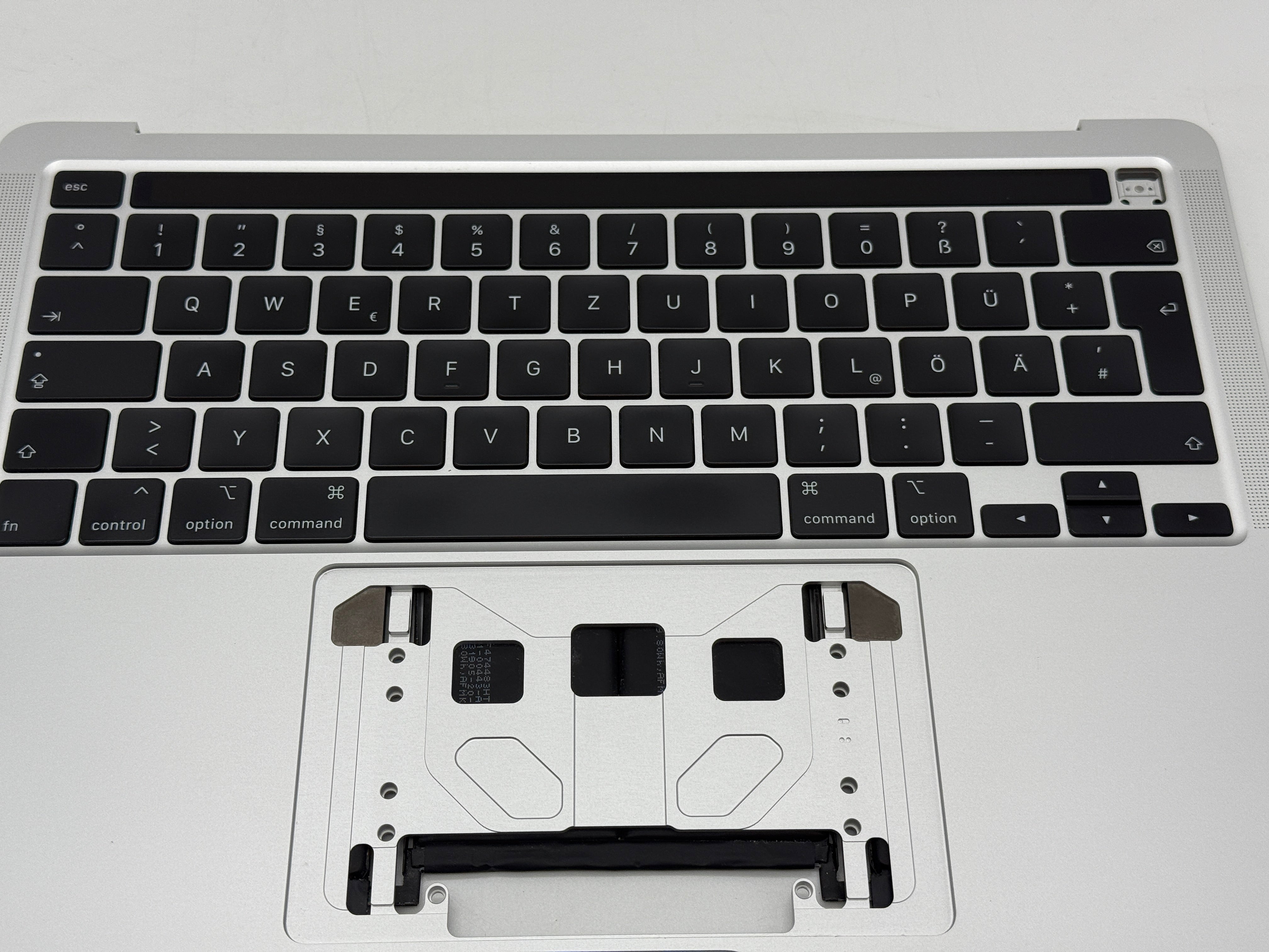 Macbook Pro 13" A2251 2020 Topcase QWERTZ Akku Tastatur Silber #T760