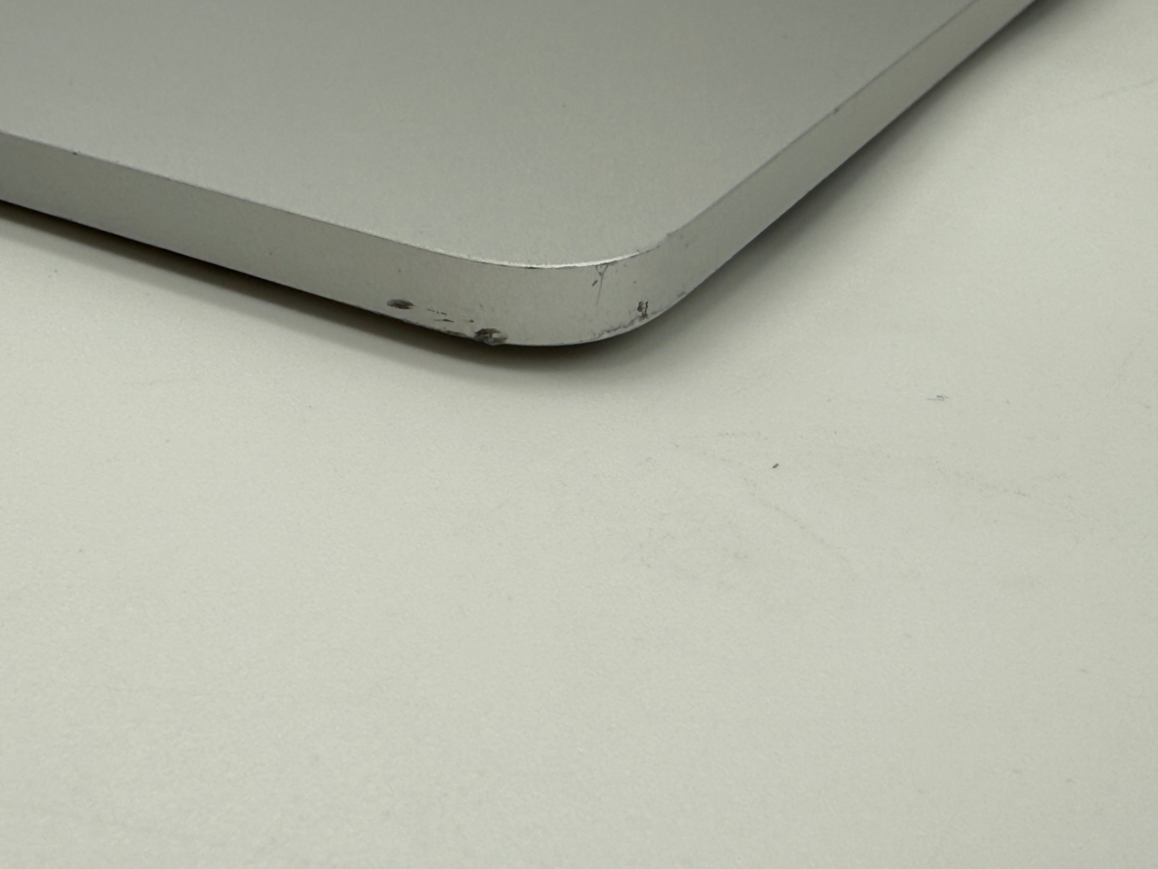 Macbook Pro 13" A2251 2020 Topcase QWERTZ Akku Tastatur Silber #T760