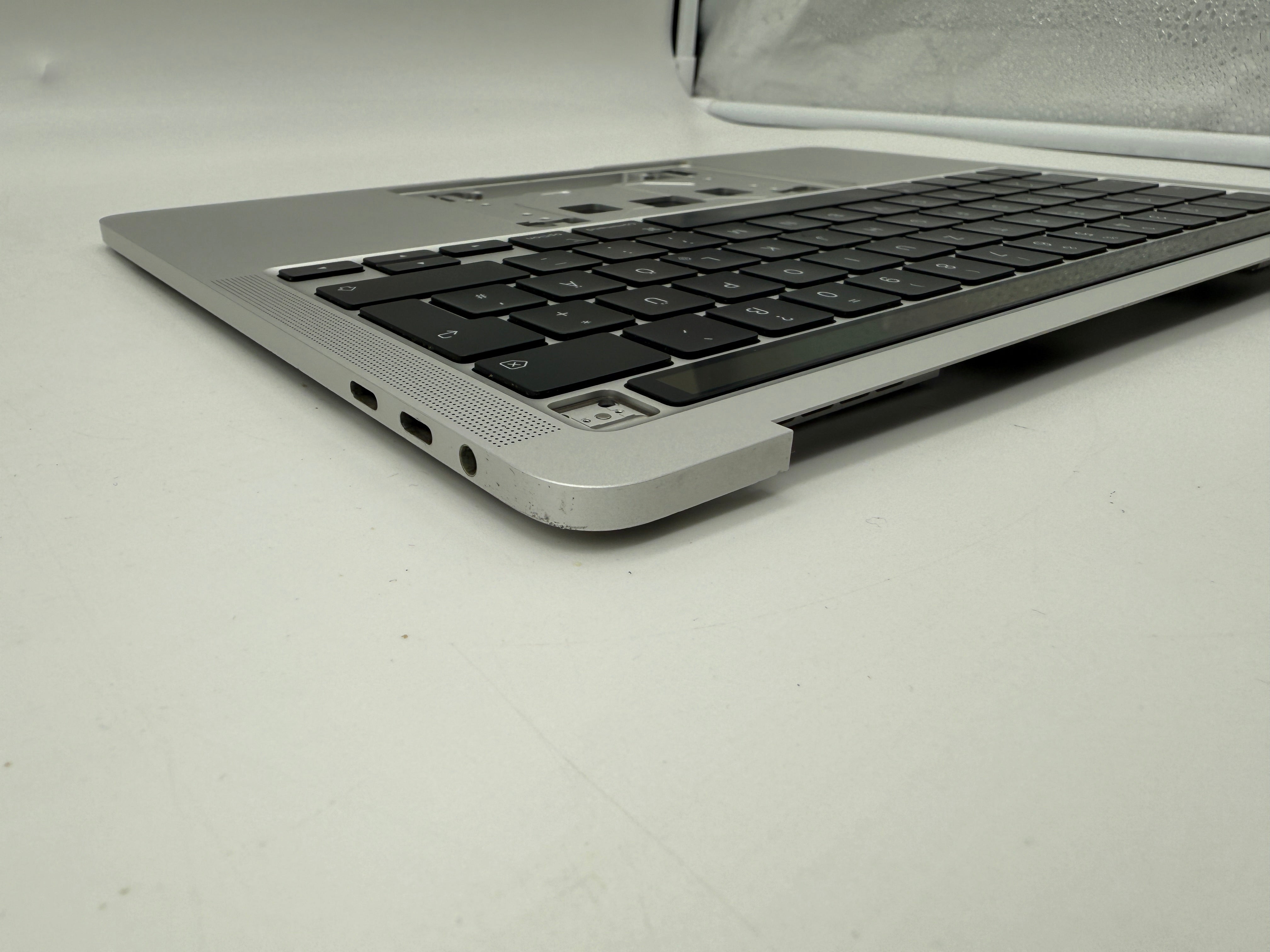 Macbook Pro 13" A2251 2020 Topcase QWERTZ Akku Tastatur Silber #T760