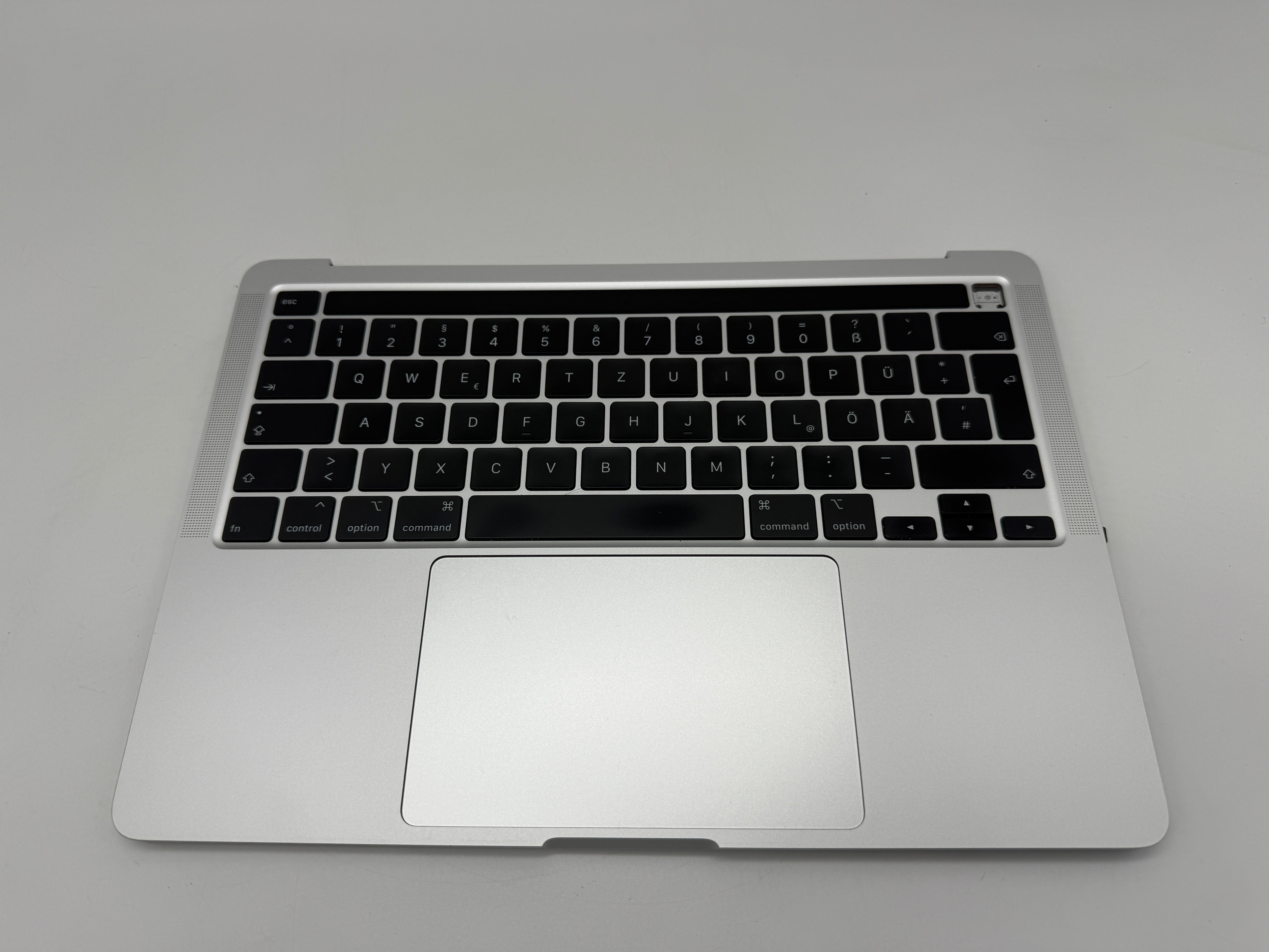 Macbook Pro 13" A2251 2020 Topcase QWERTZ Akku Tastatur Silber #T761