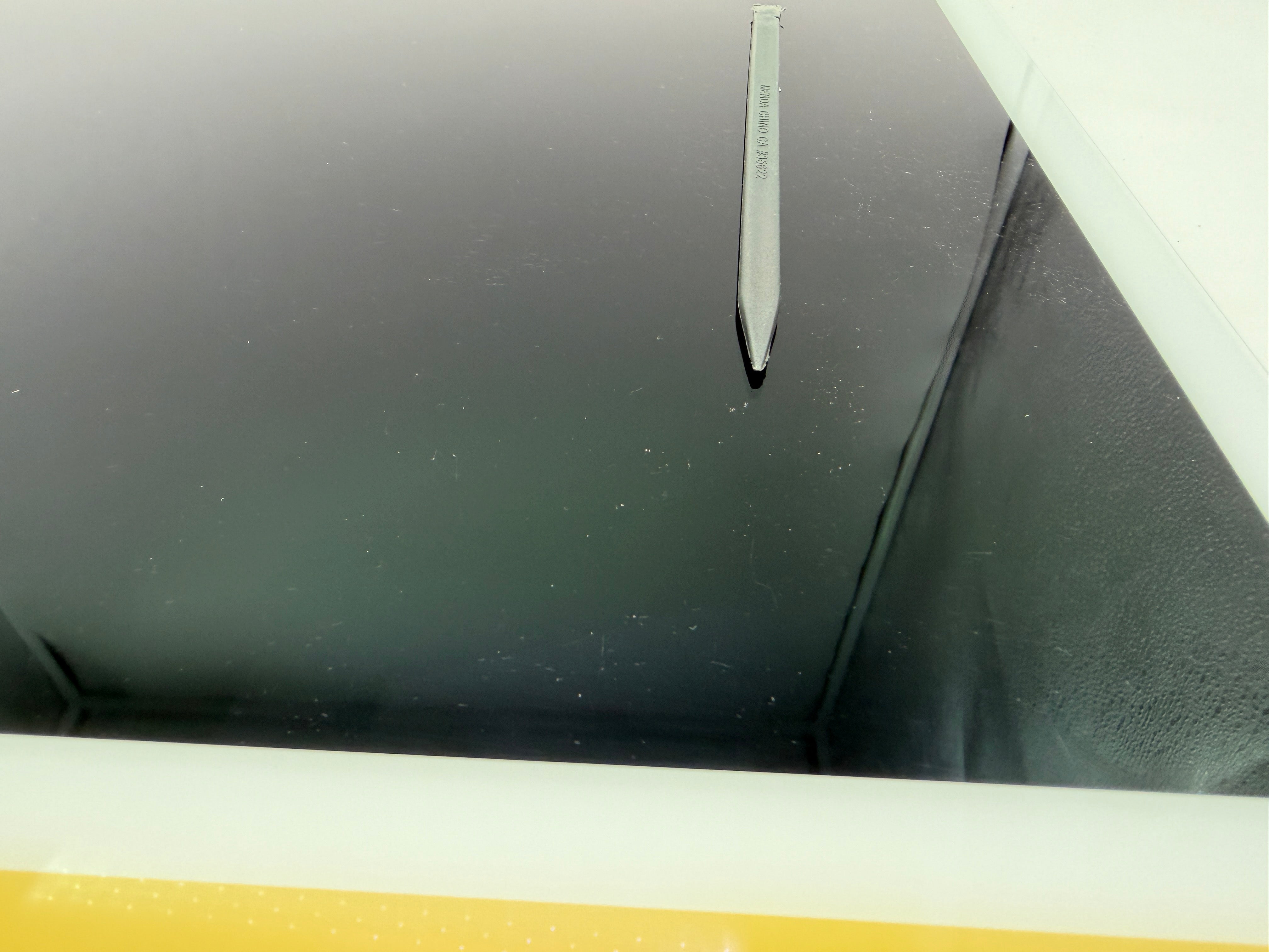 iMac 24" 4,5K M1 2021 A2438 A2439 Display Glas Gelb #D991