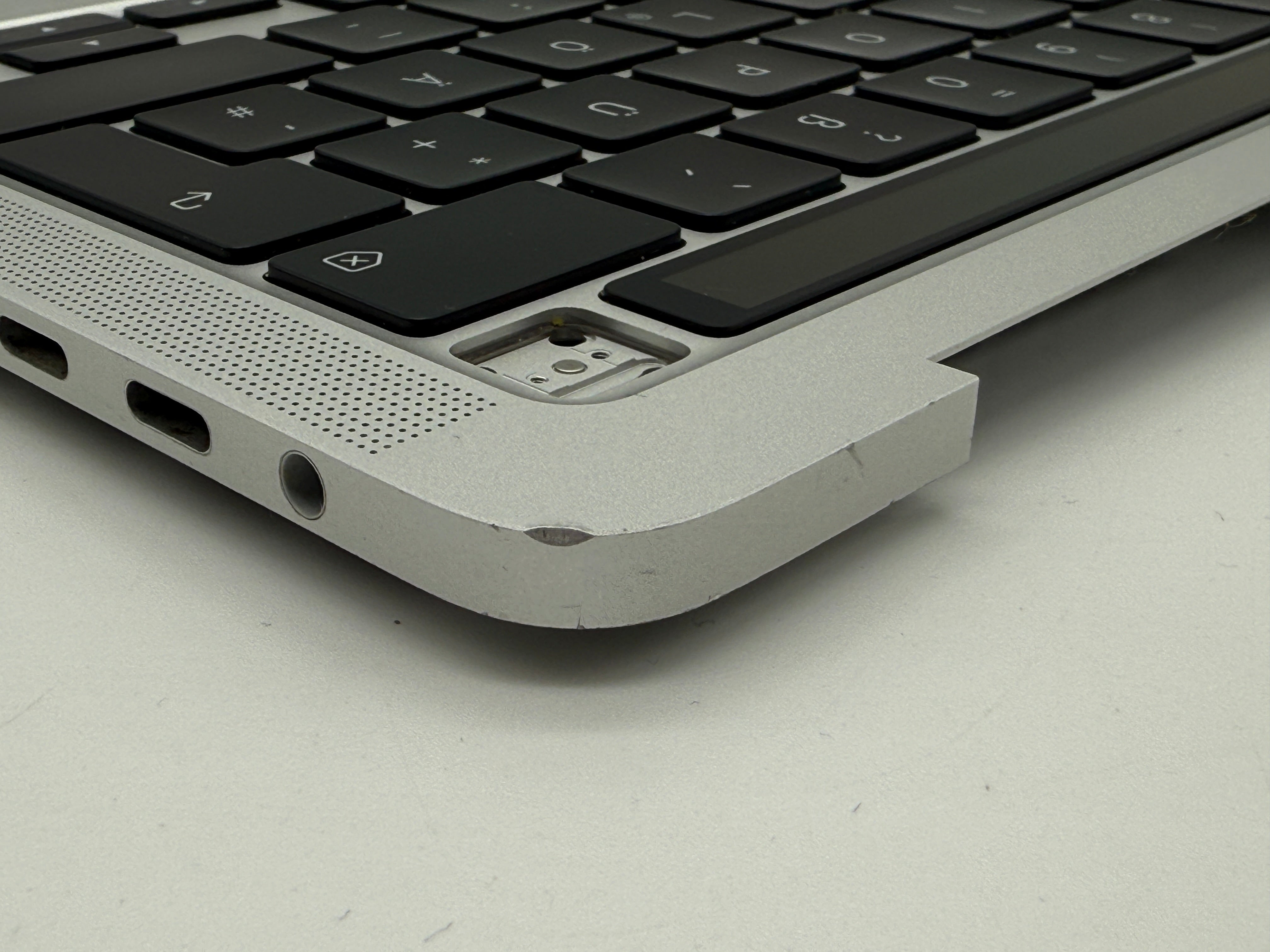 Macbook Pro 13" A2251 2020 Topcase QWERTZ Akku Tastatur Silber #T763