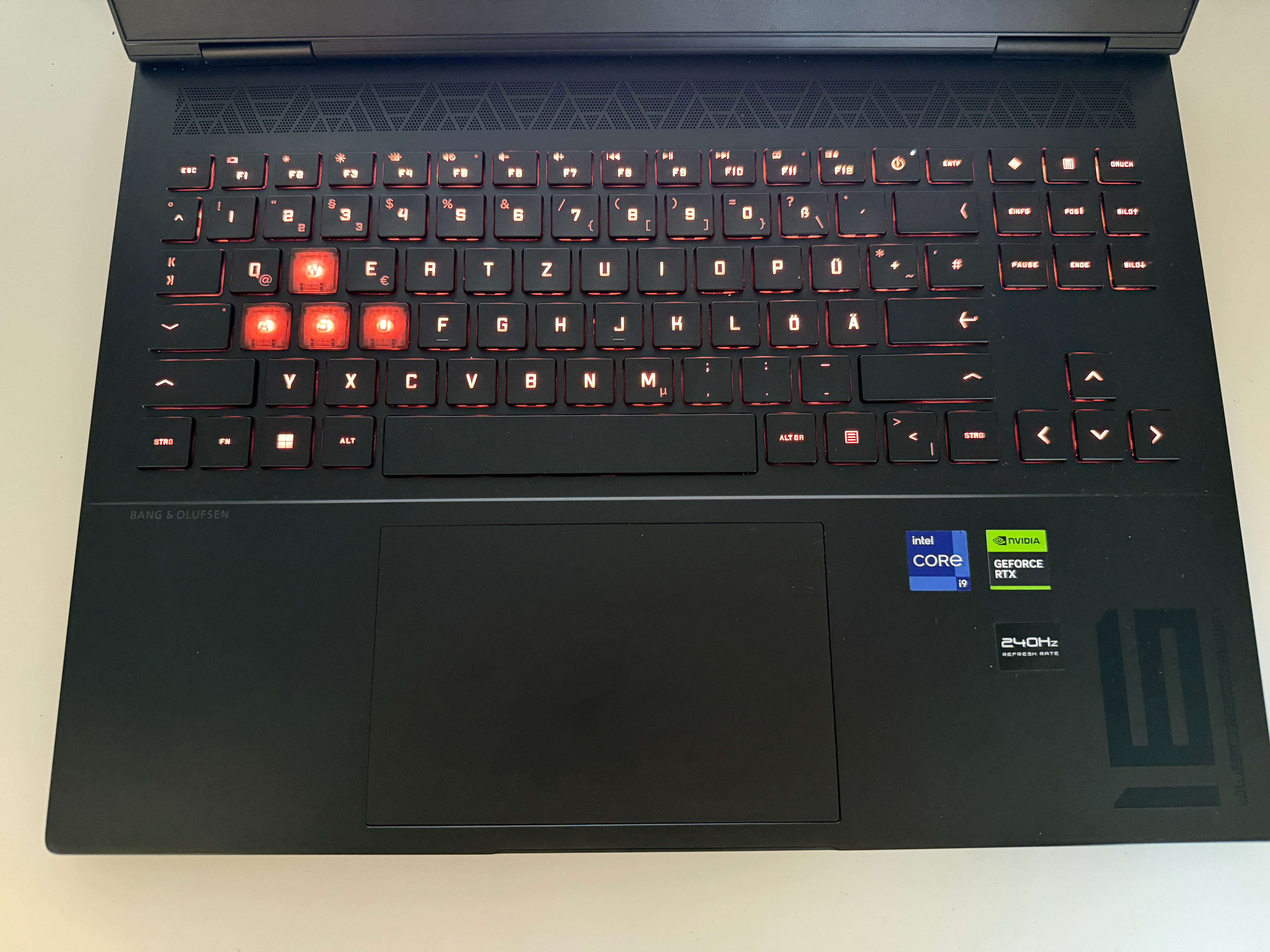 OMEN 16-u0095ng Transcend 16 i9-13900HX 32GB 1TB RTX4070 240Hz