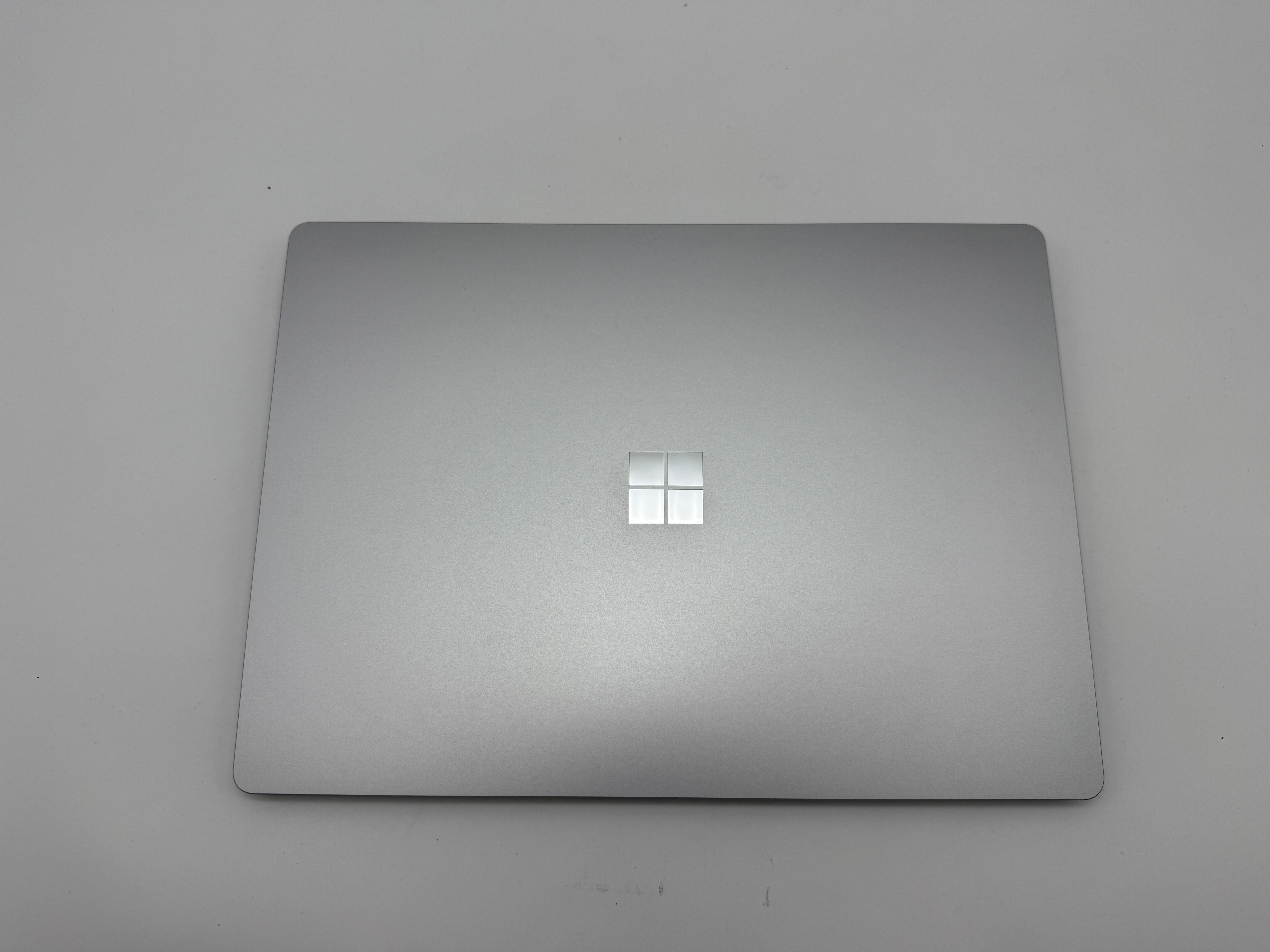 Microsoft Surface Laptop 5 13,5" i5-1235U 8GB 256gb MwSt. Platin