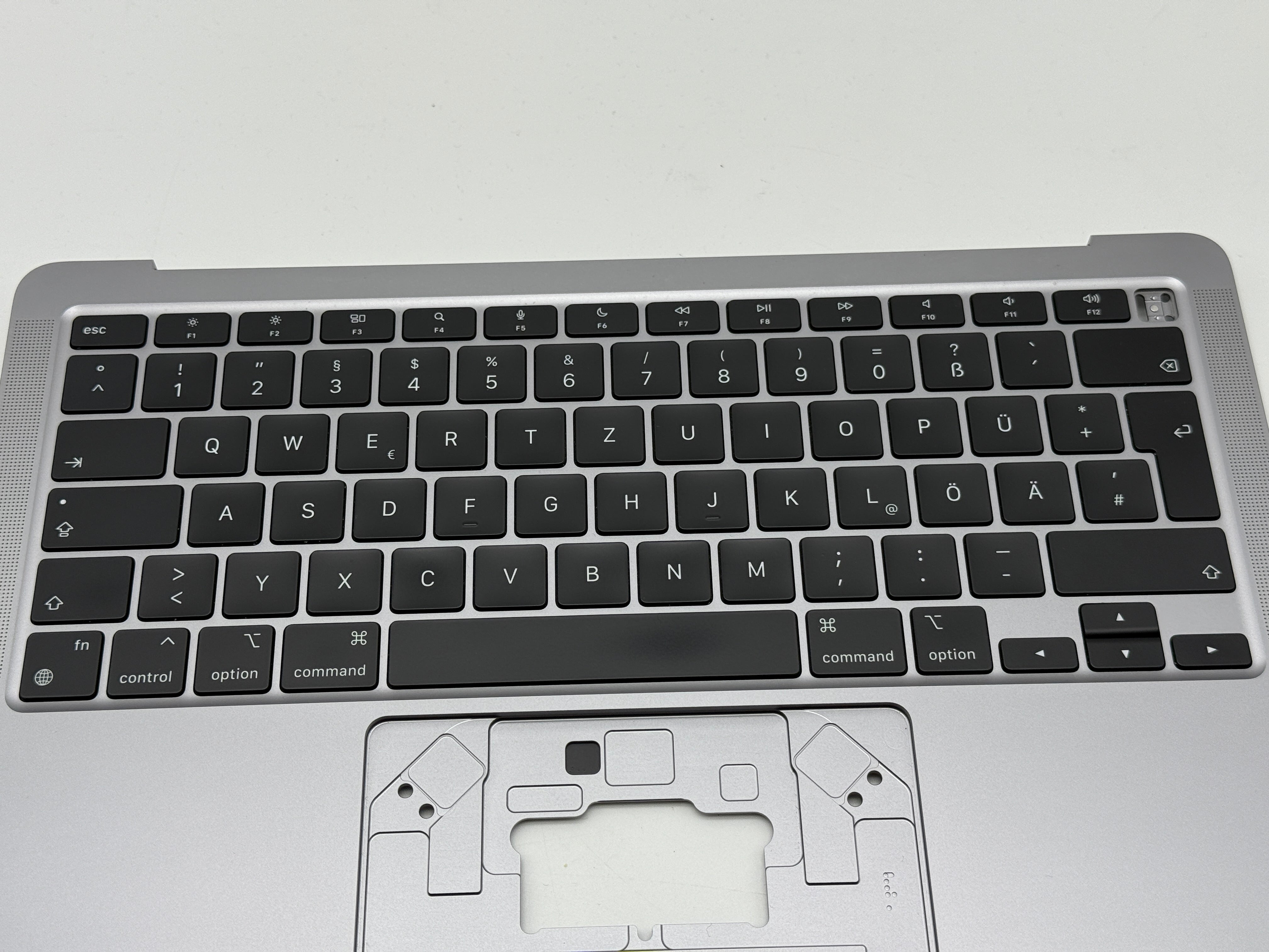 MacBook Air 13" 2020 A2337 Topcase QWERTZ Akku Tastatur Grau #T782