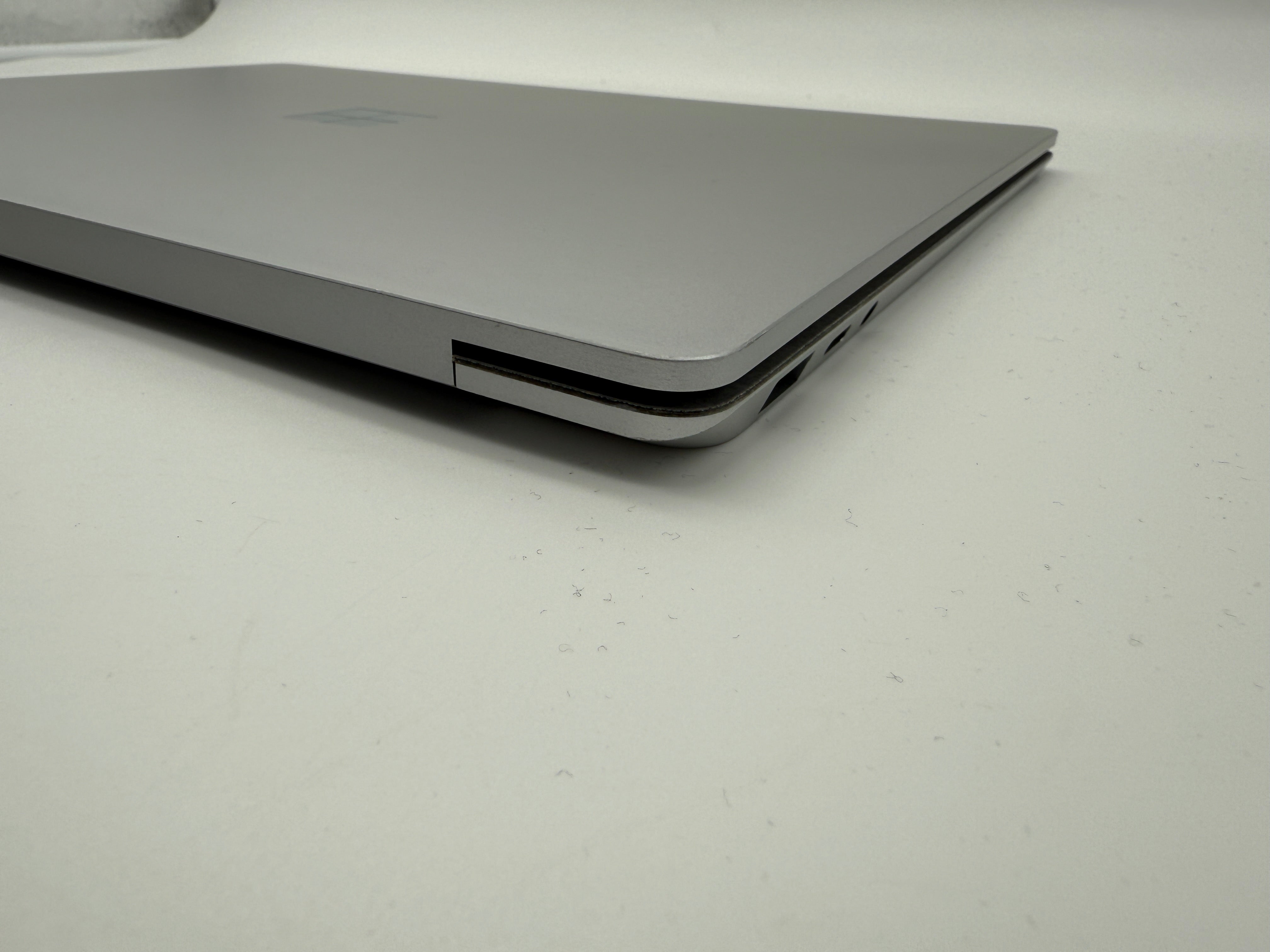 Microsoft Surface Laptop 4 13" i5-1155G7 8GB 512GB MwSt.