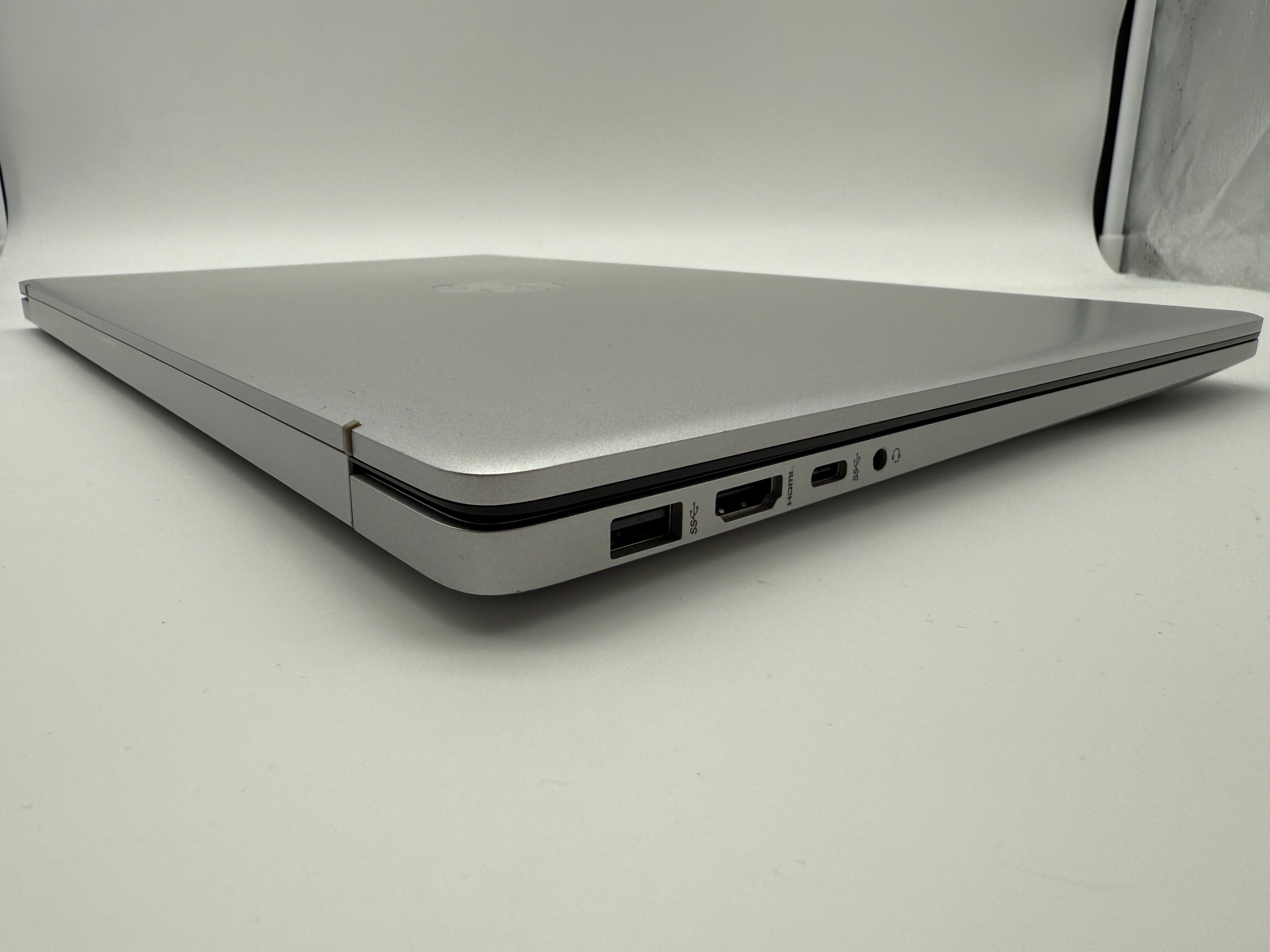 Hp Laptop HP 17-cn0055ng - 17.3" (FHD) - i5-1135G7 - 8GB - 512GB Silber