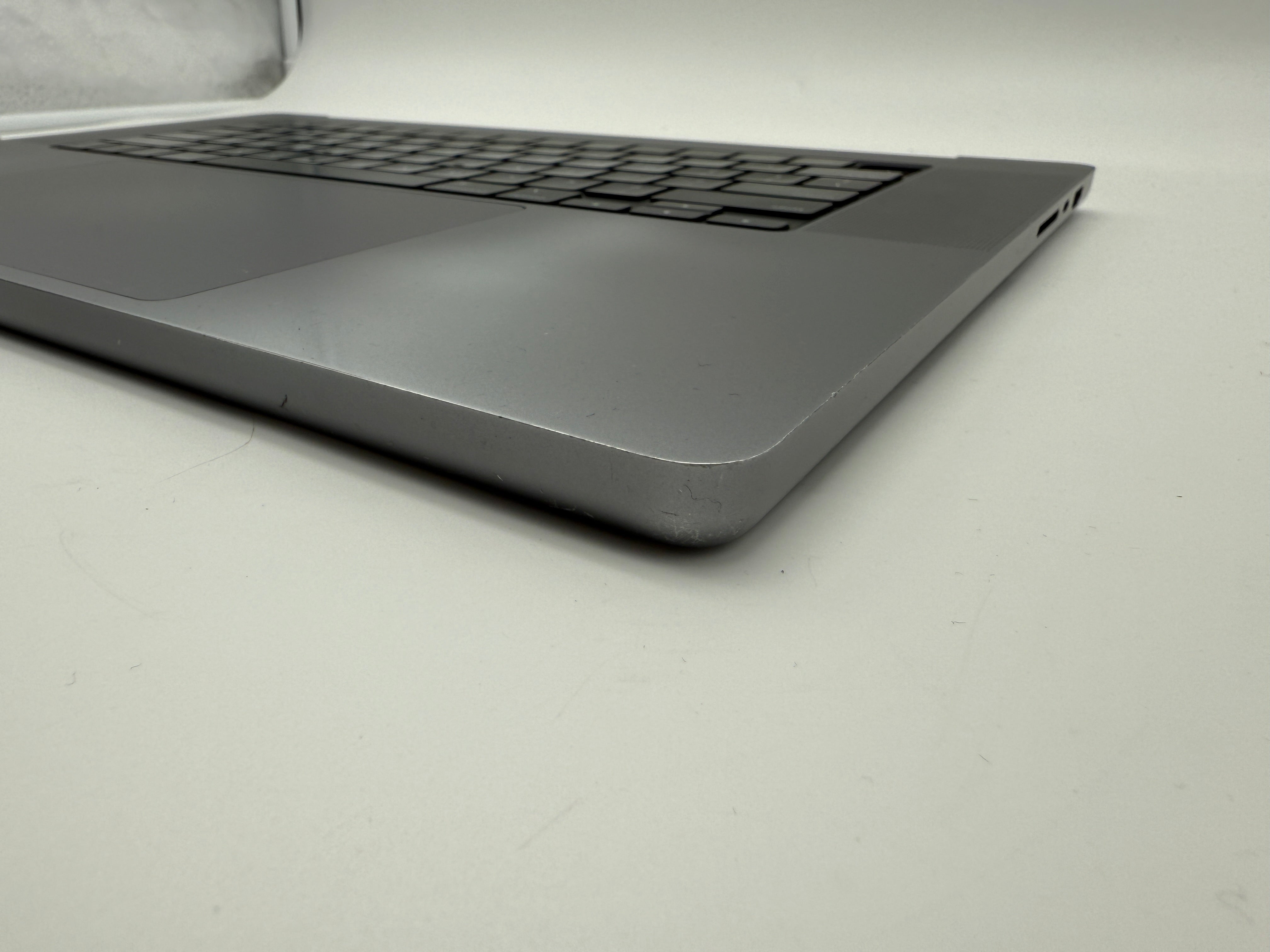 Macbook Pro 16" 2021 A2485 Topcase QWERTY US Tastatur Spacegrau #T784