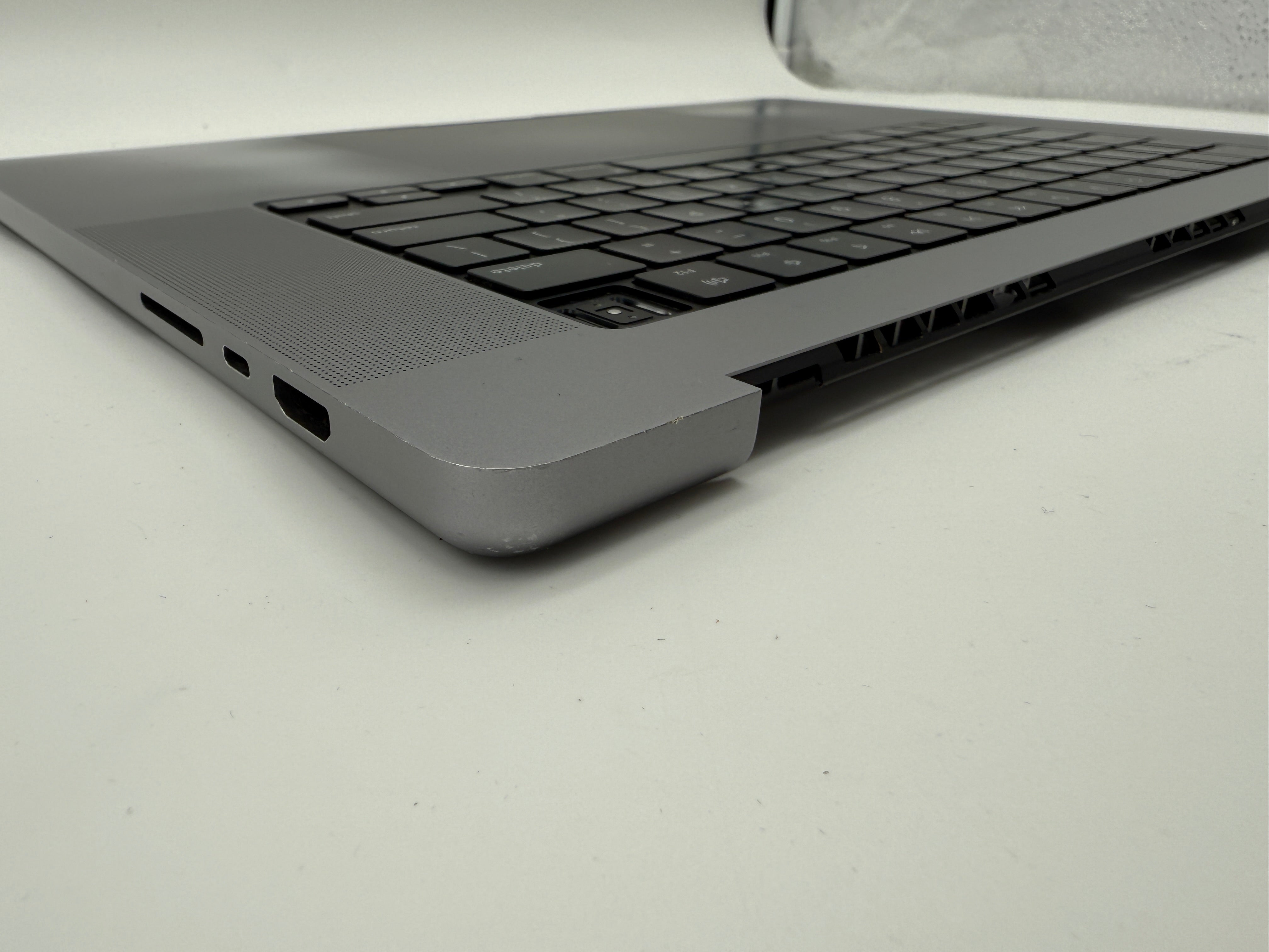 Macbook Pro 16" 2021 A2485 Topcase QWERTY US Tastatur Spacegrau #T784