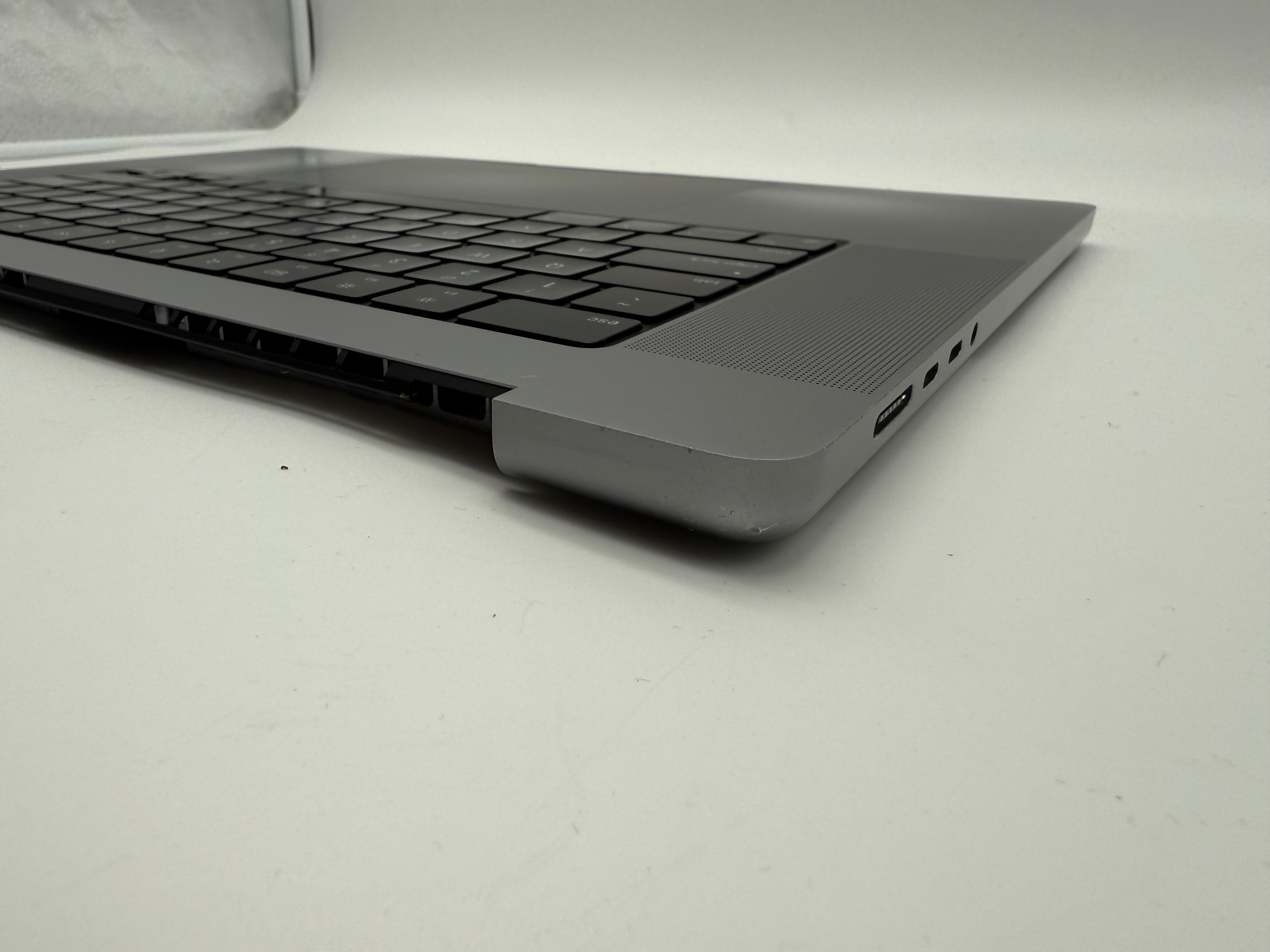 Macbook Pro 16" 2021 A2485 Topcase QWERTY US Tastatur Spacegrau #T784