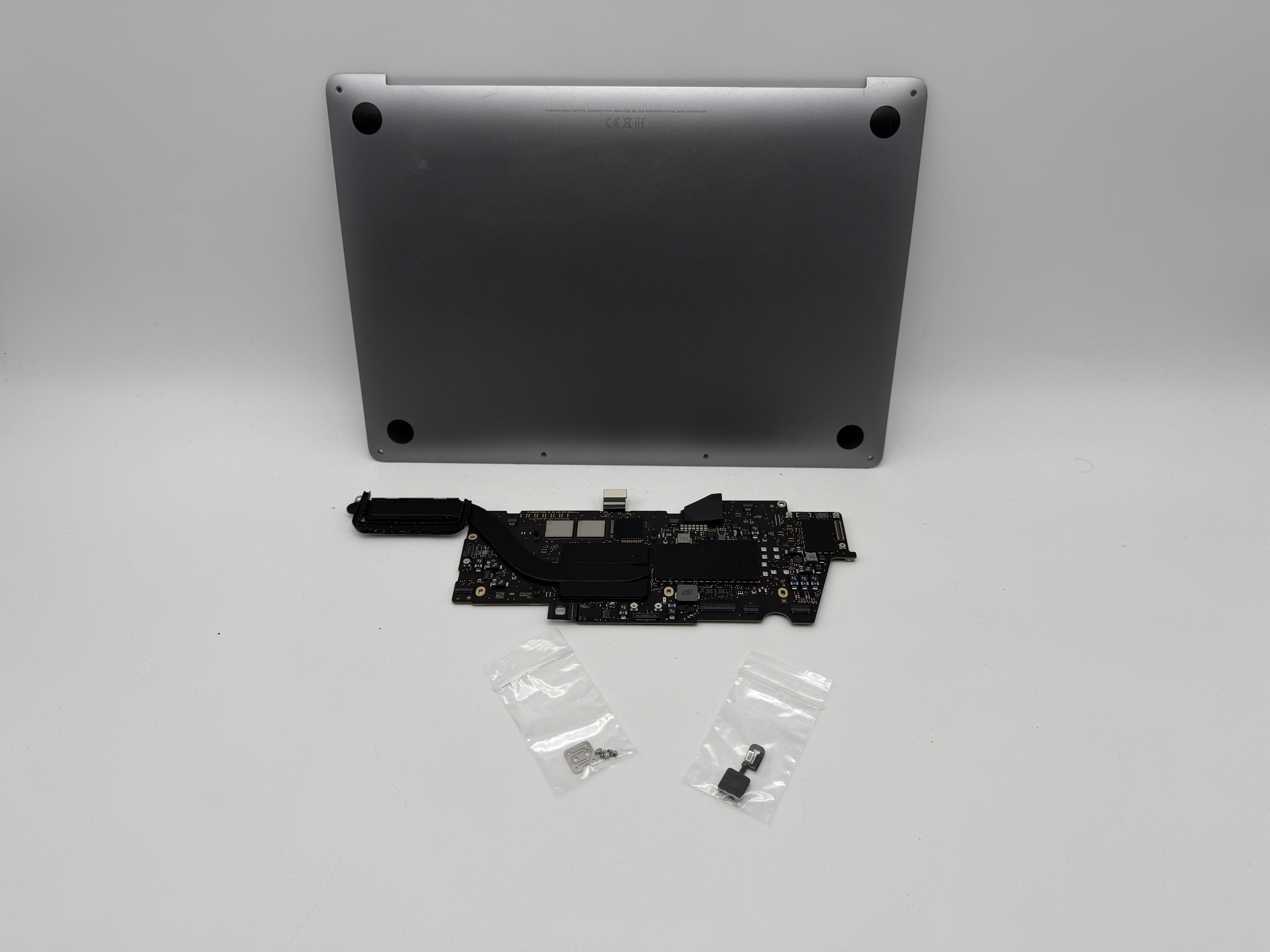Macbook Pro A2338 13" 2020 M1 16 GB 512GB Mainboard 820-02020-A Logicboard #M176