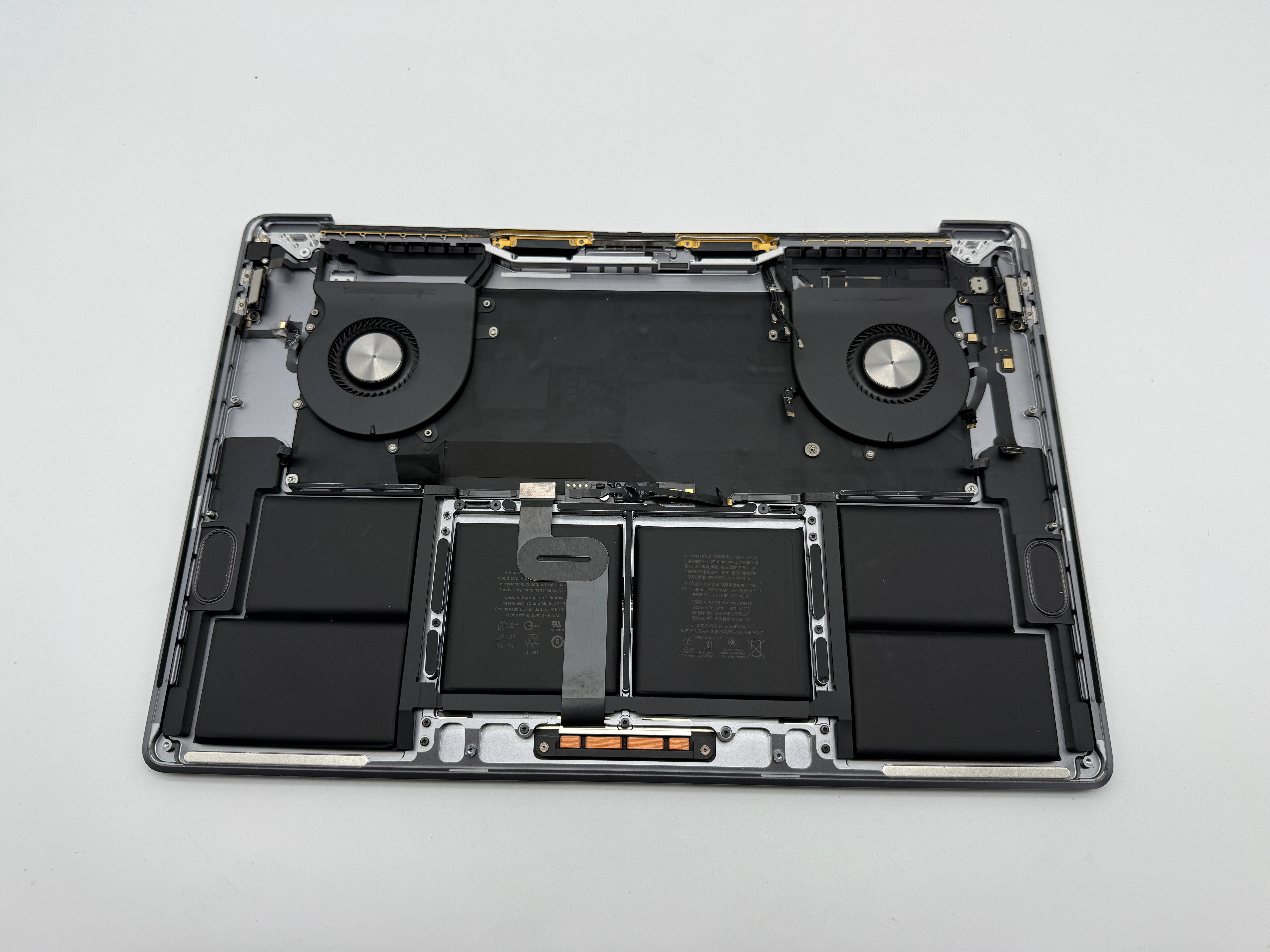 MacBook Pro 16" 2019 A2141 Grau Topcase Tastatur Trackpad Akku QWERTZ #T814