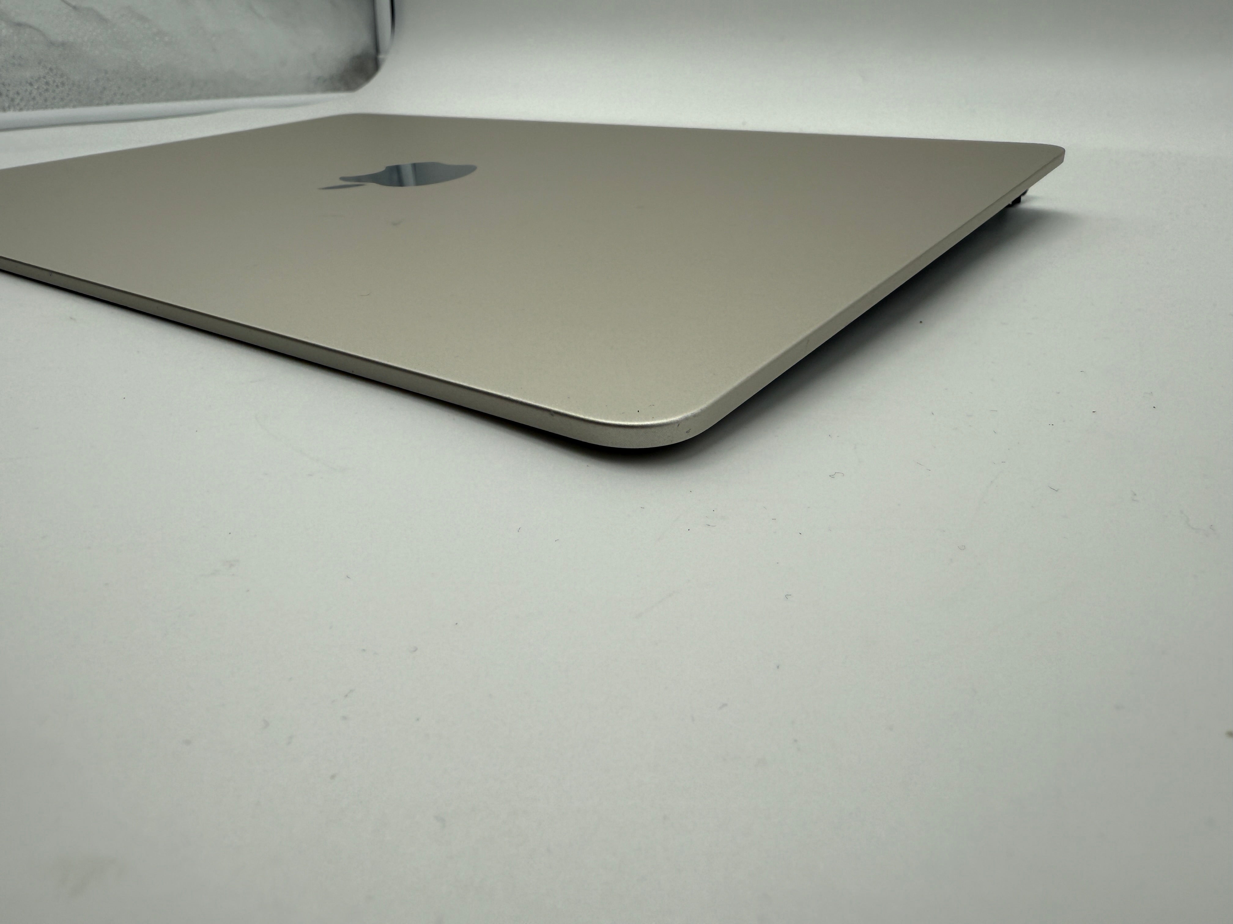 Macbook Air 13" M2 2022 A2681 Display Bildschirm Starlight Defekt Spender