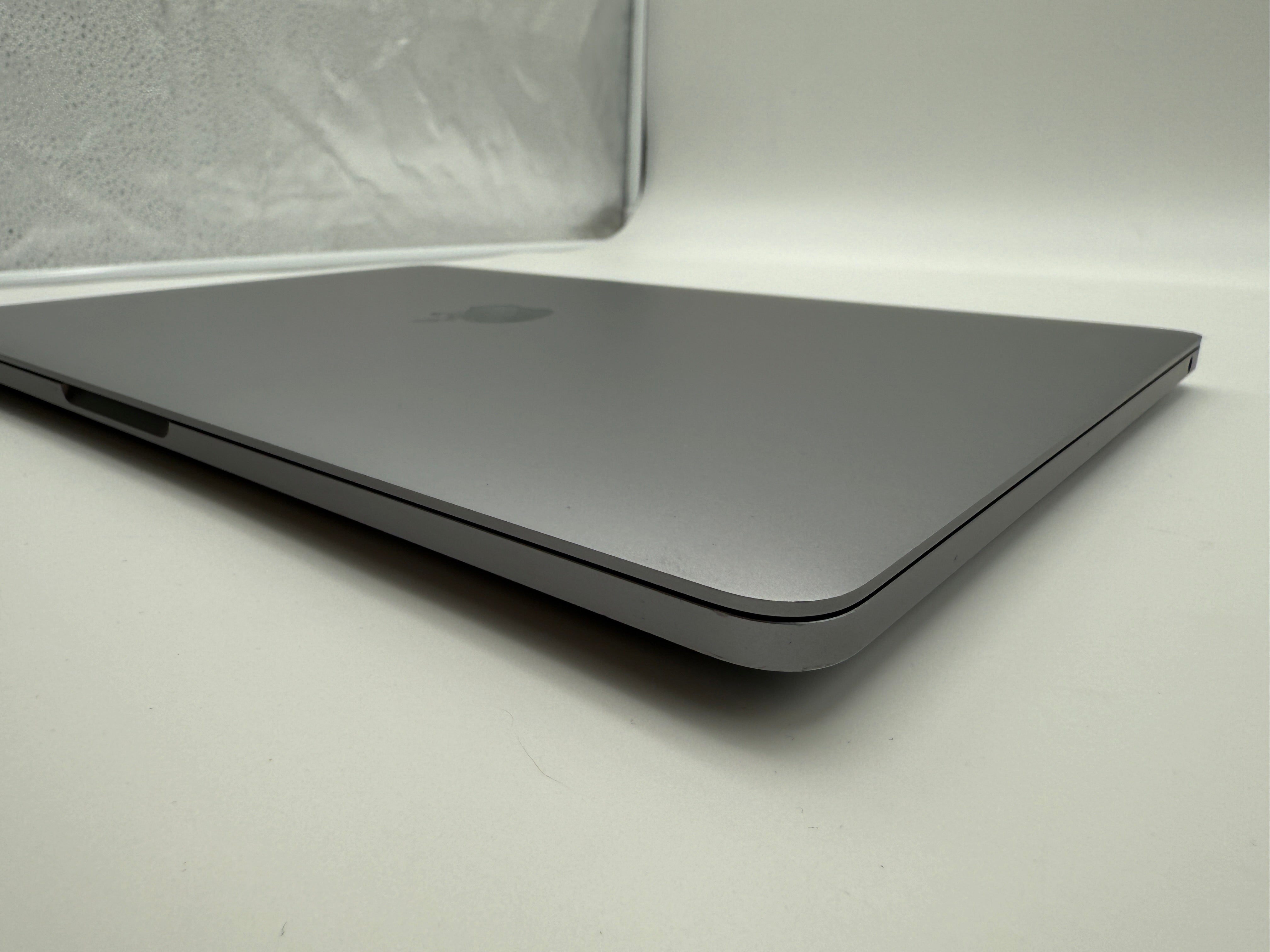 Macbook Pro 13" A2338 M1 16GB 512GB 2020 Spacegrau Grau MwSt. #PS201