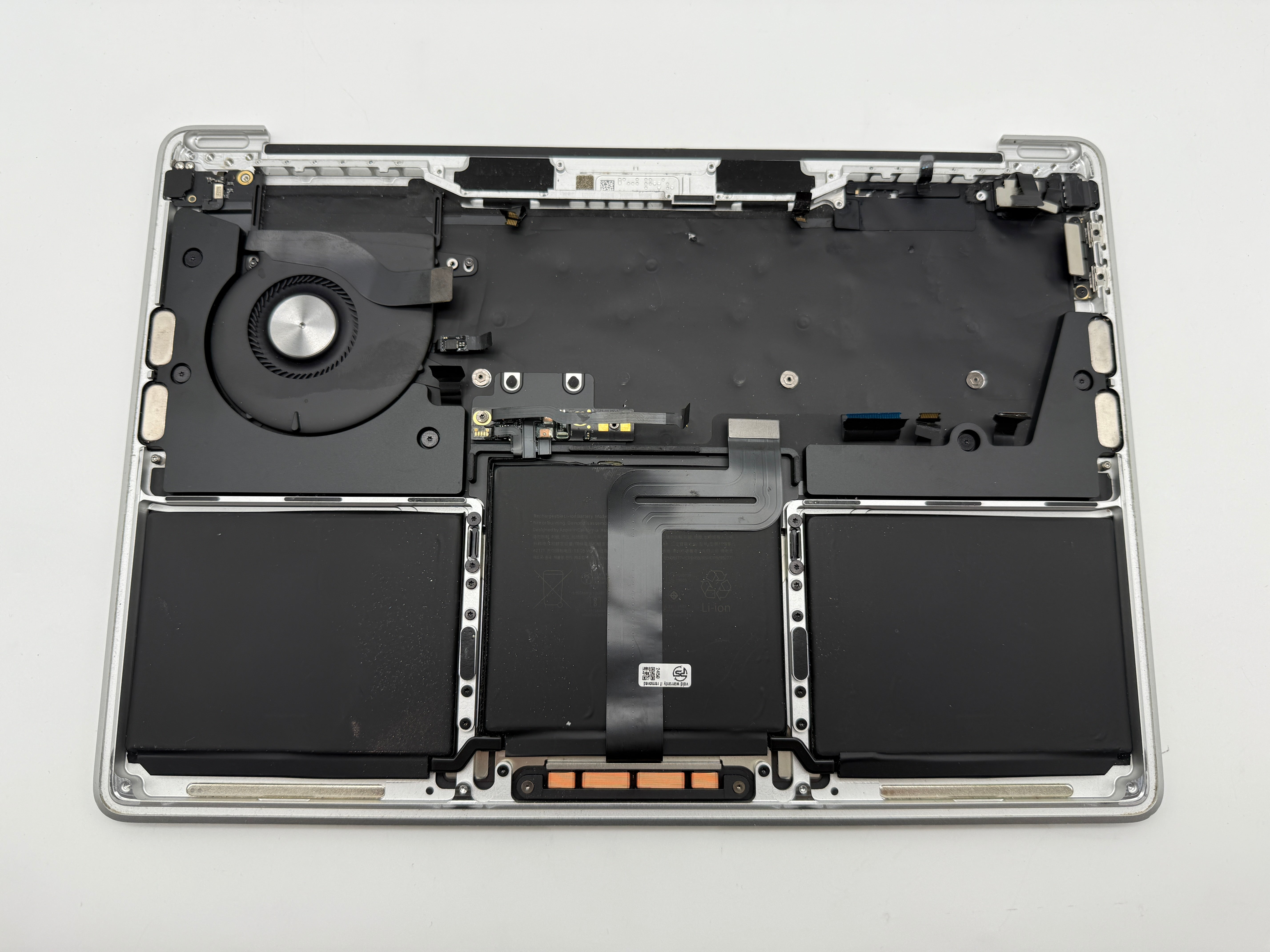 Macbook Pro 13" 2020 A2338 Topcase Akku Tastatur Silber #T824