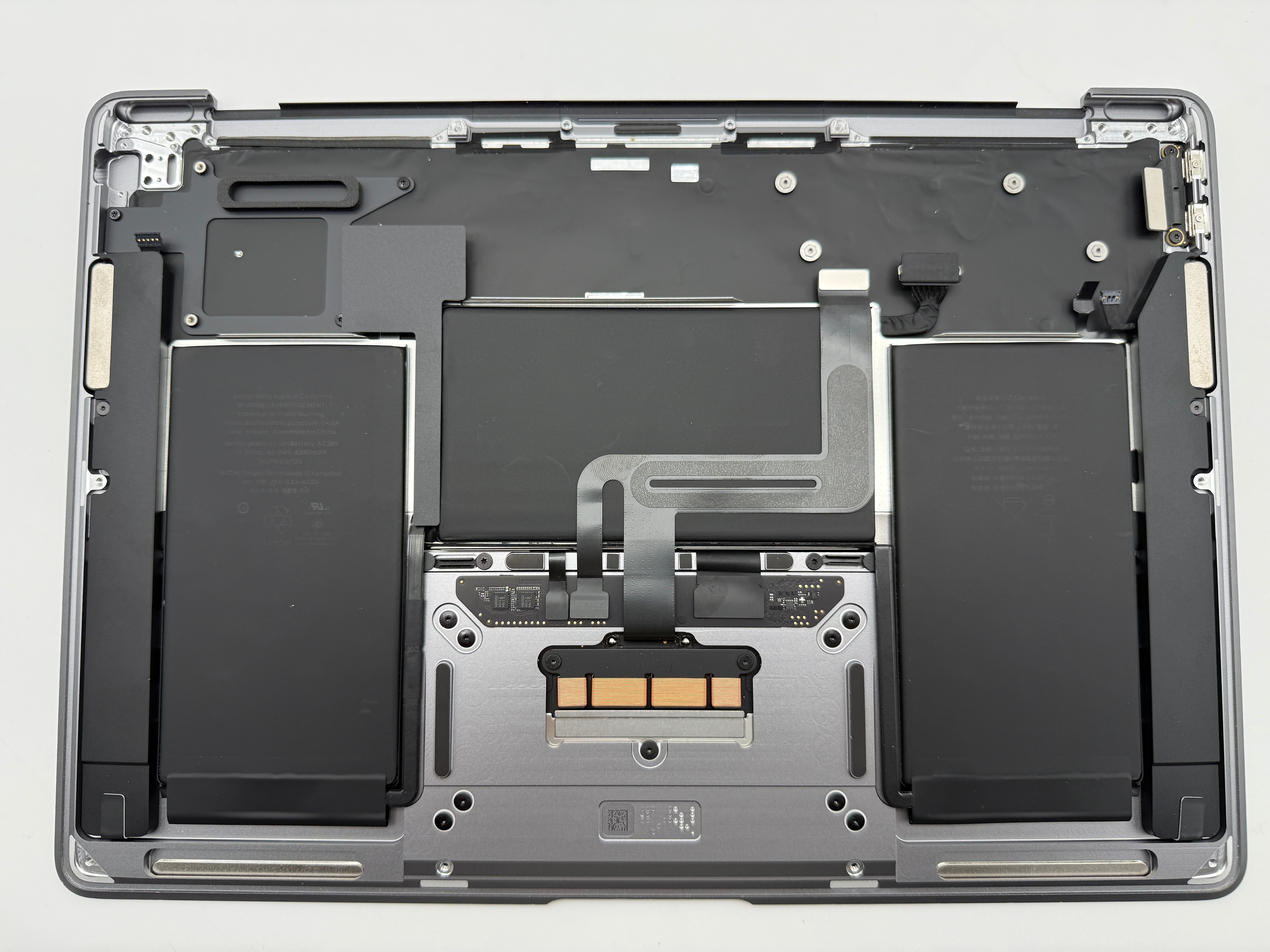 MacBook Air 13" 2020 A2337 Topcase QWERTZ Akku Tastatur Grau #T854
