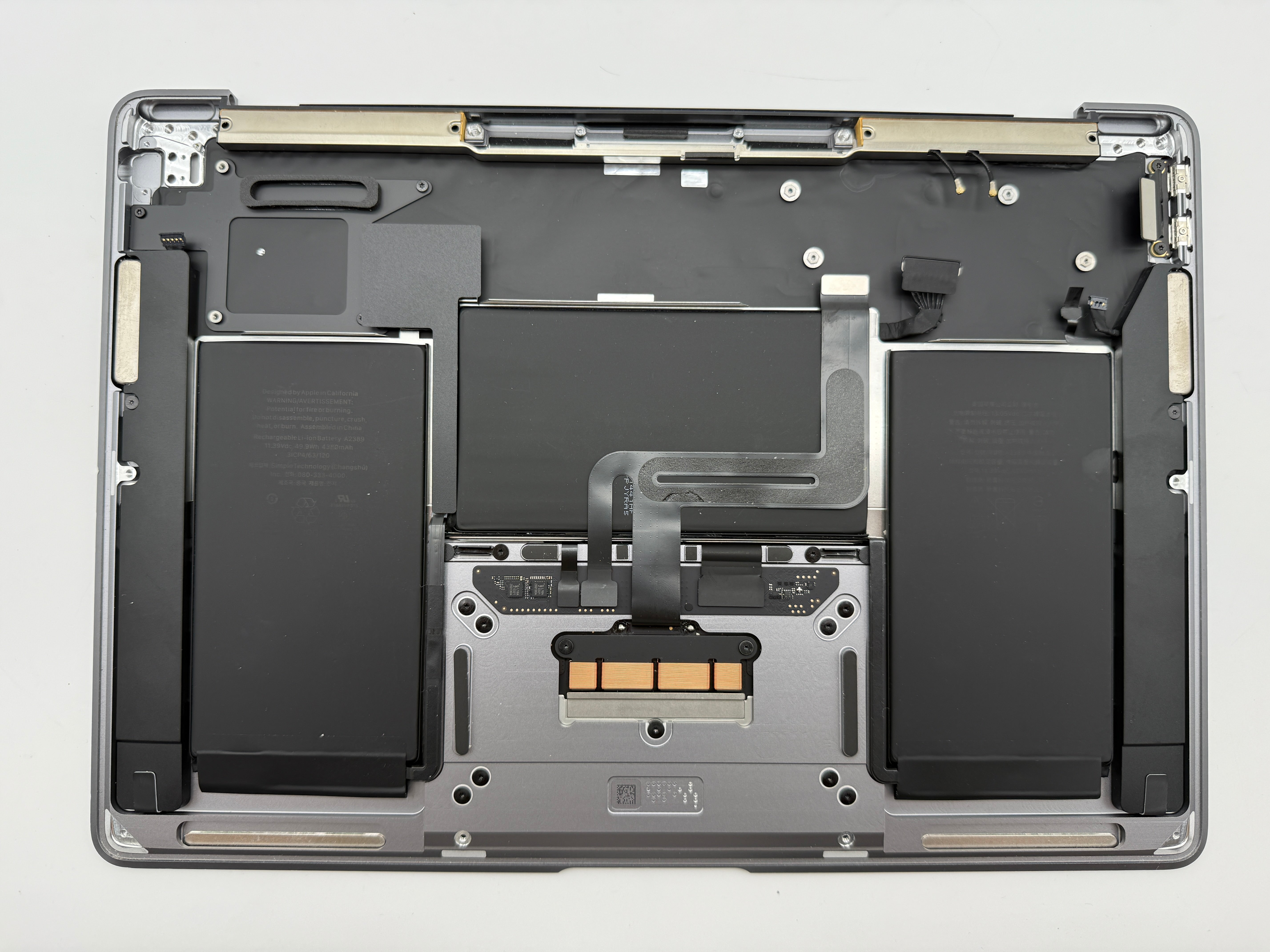 MacBook Air 13" 2020 A2337 Topcase QWERTZ Akku Tastatur Grau #T857