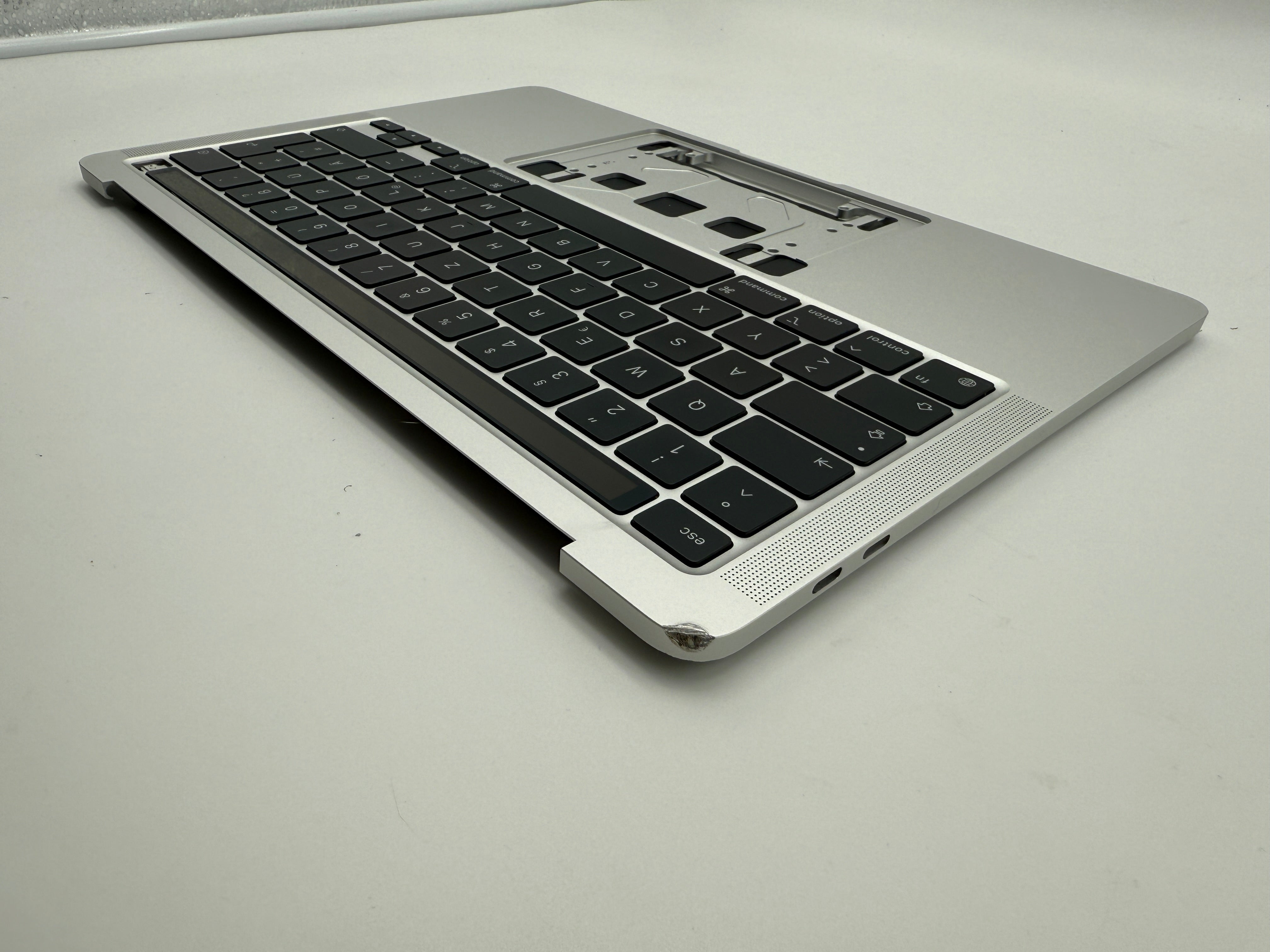 Macbook Pro 13" 2020 A2338 Topcase Akku Tastatur Silber #T860