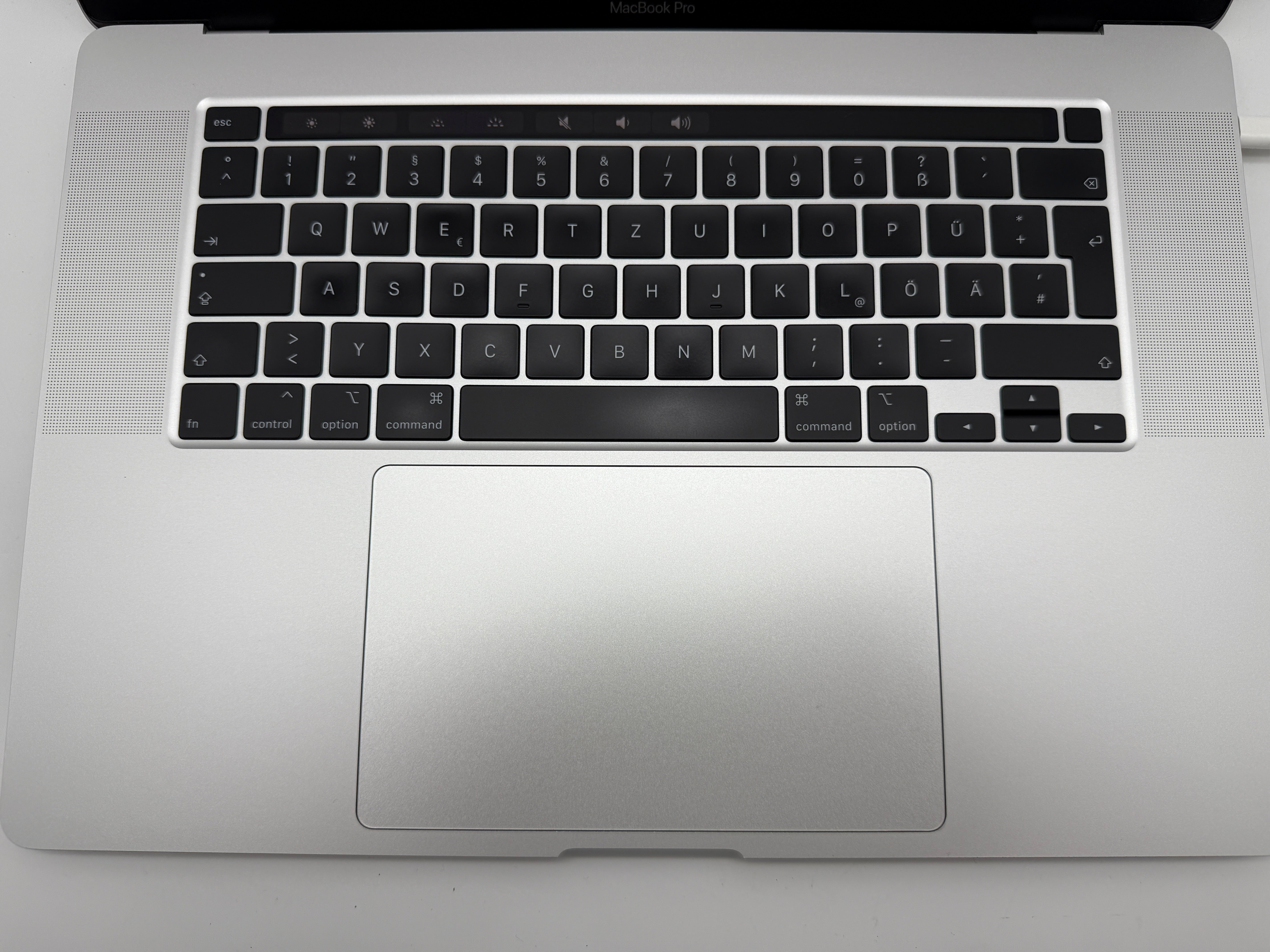 Macbook Pro 16" A2141 2019 2,3GHz i9 16GB 1TB 5500M Silber #PS240