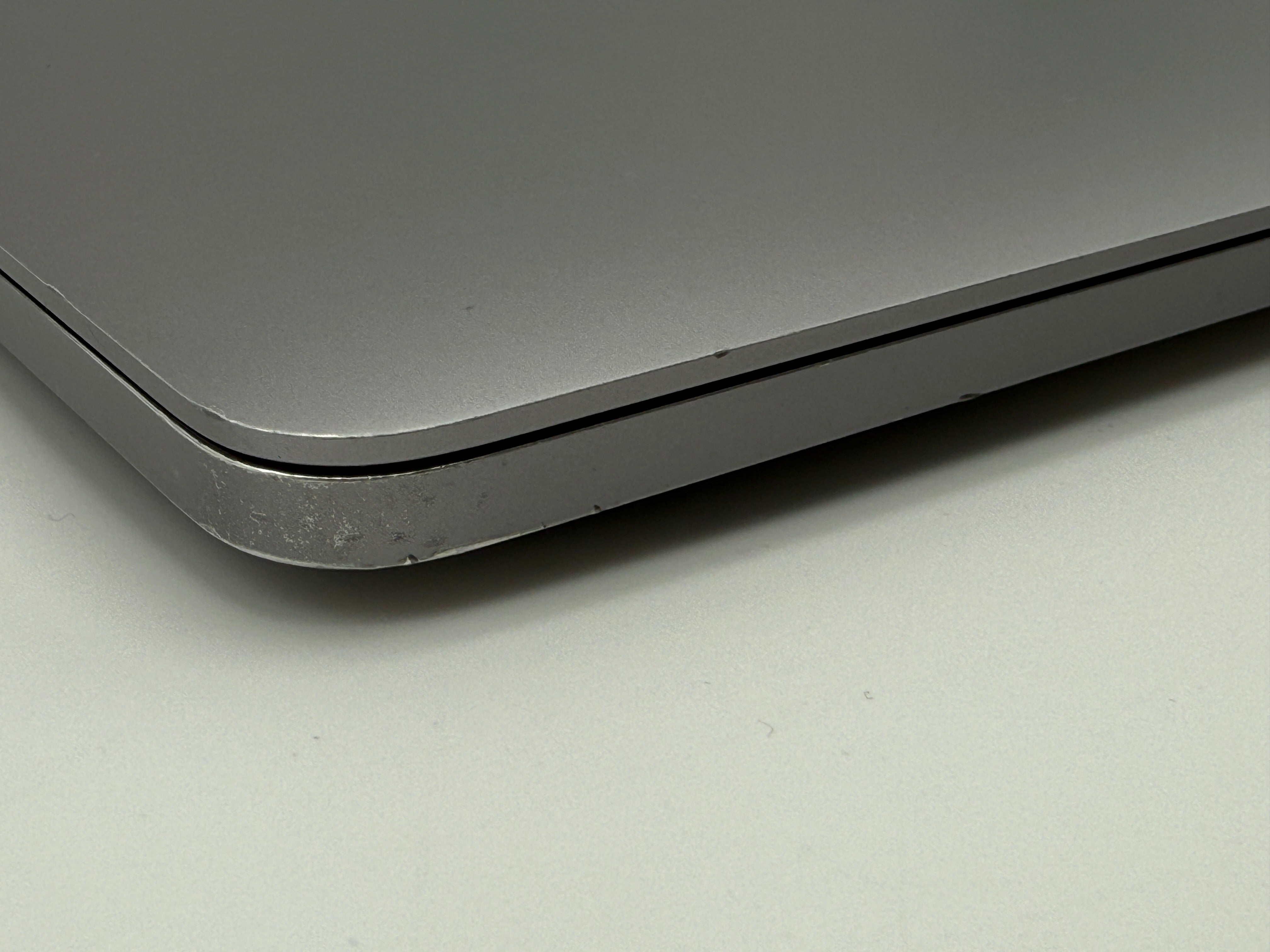 Macbook Pro 13" A2289 2020 1,7GHz i7 16GB 256GB Spacegrau #PS242 MwSt