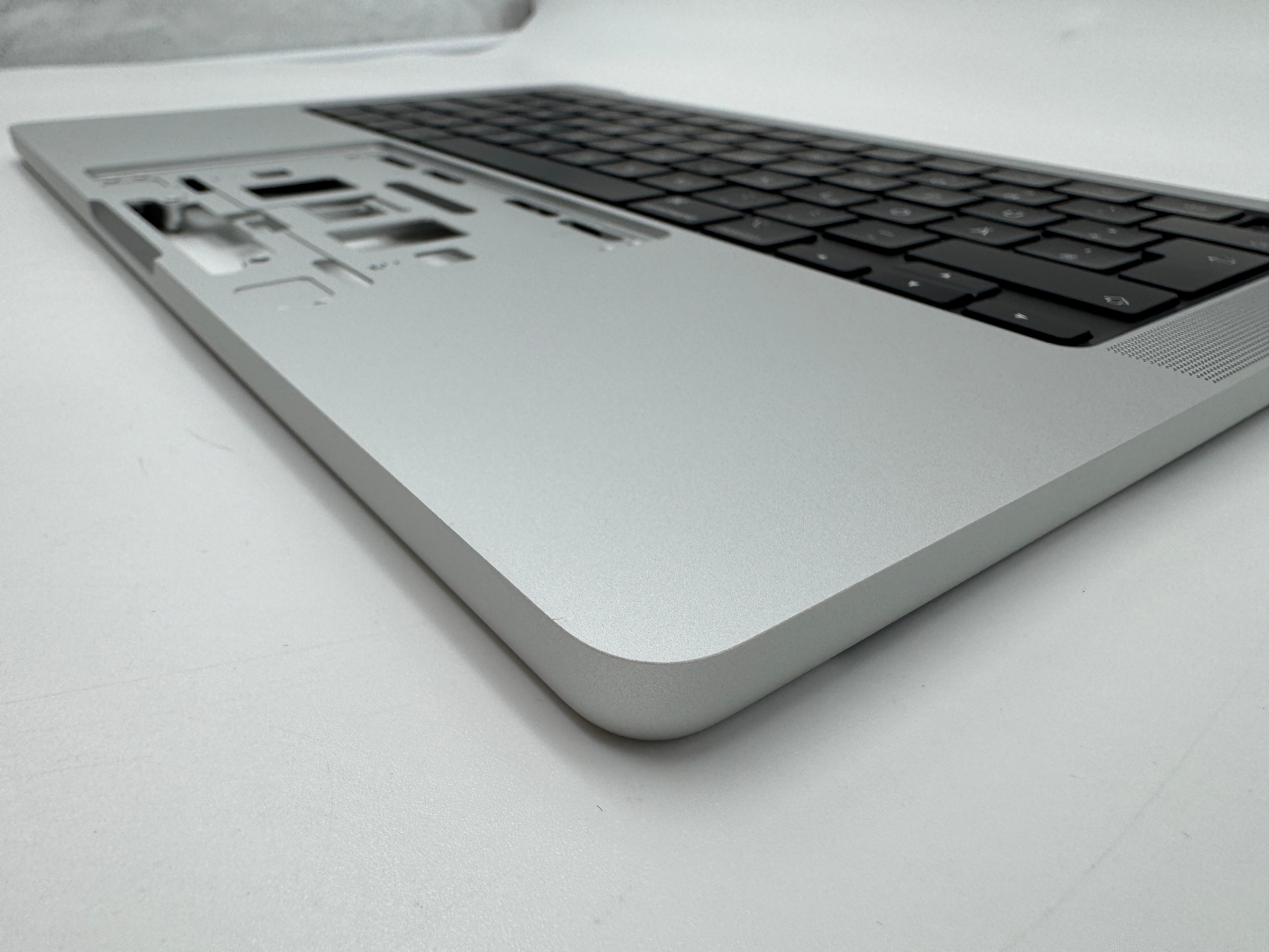 Macbook Pro 14" 2023 A2779 Topcase QWERTZ Tastatur Silber Spacegrau