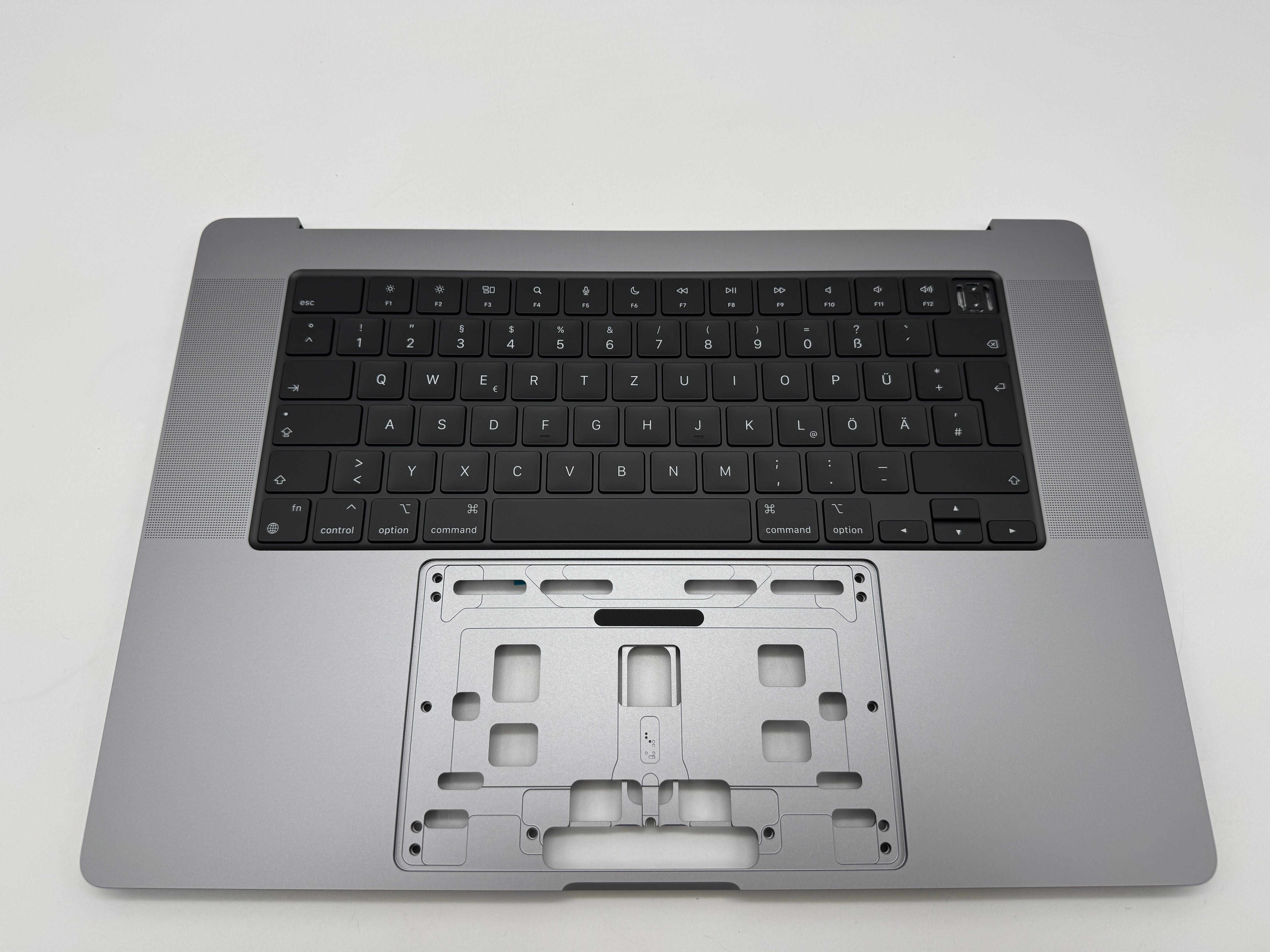 Macbook Pro 16" 2023 A2780 Topcase QWERTZ Tastatur Silber Spacegrau
