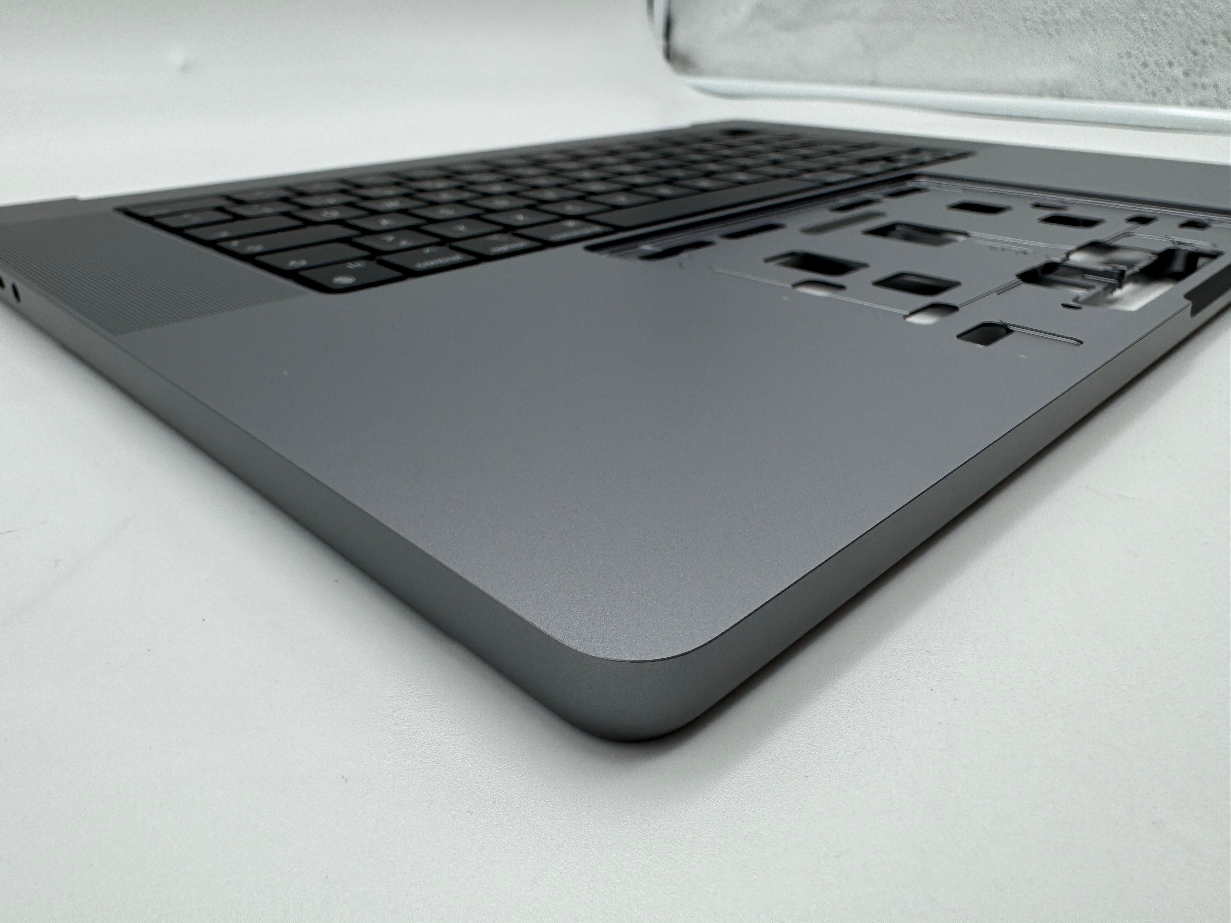 Macbook Pro 16" 2023 A2780 Topcase QWERTZ Tastatur Silber Spacegrau
