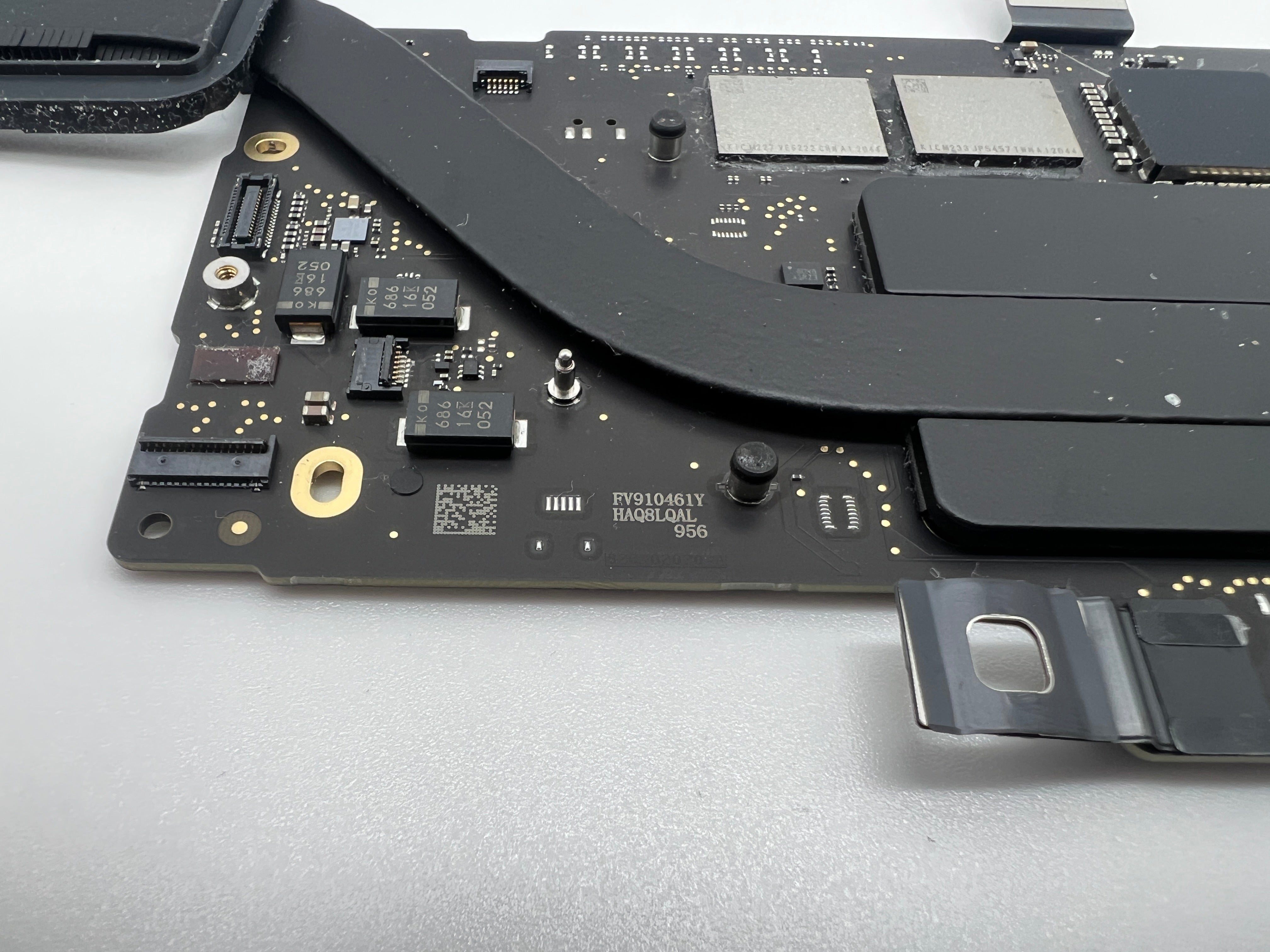 Macbook Pro 13" 2020 A2338 M1 8 GB 512 GB Mainboard Logicboard #M99 Psmartplace