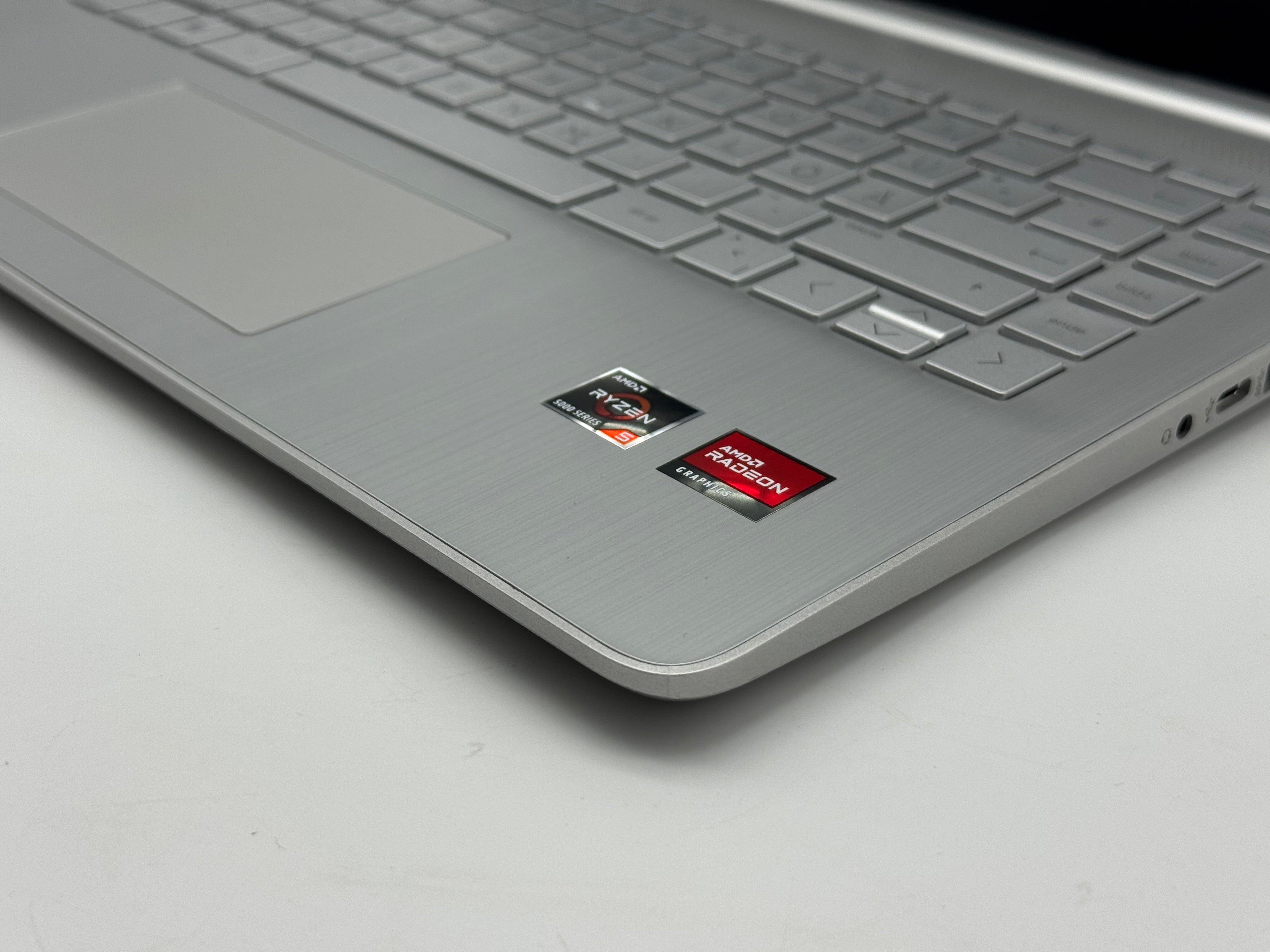 HP 14S-FQ1357NG RYZEN 5 5500U 16GB 512GB 100% Akku MwSt.